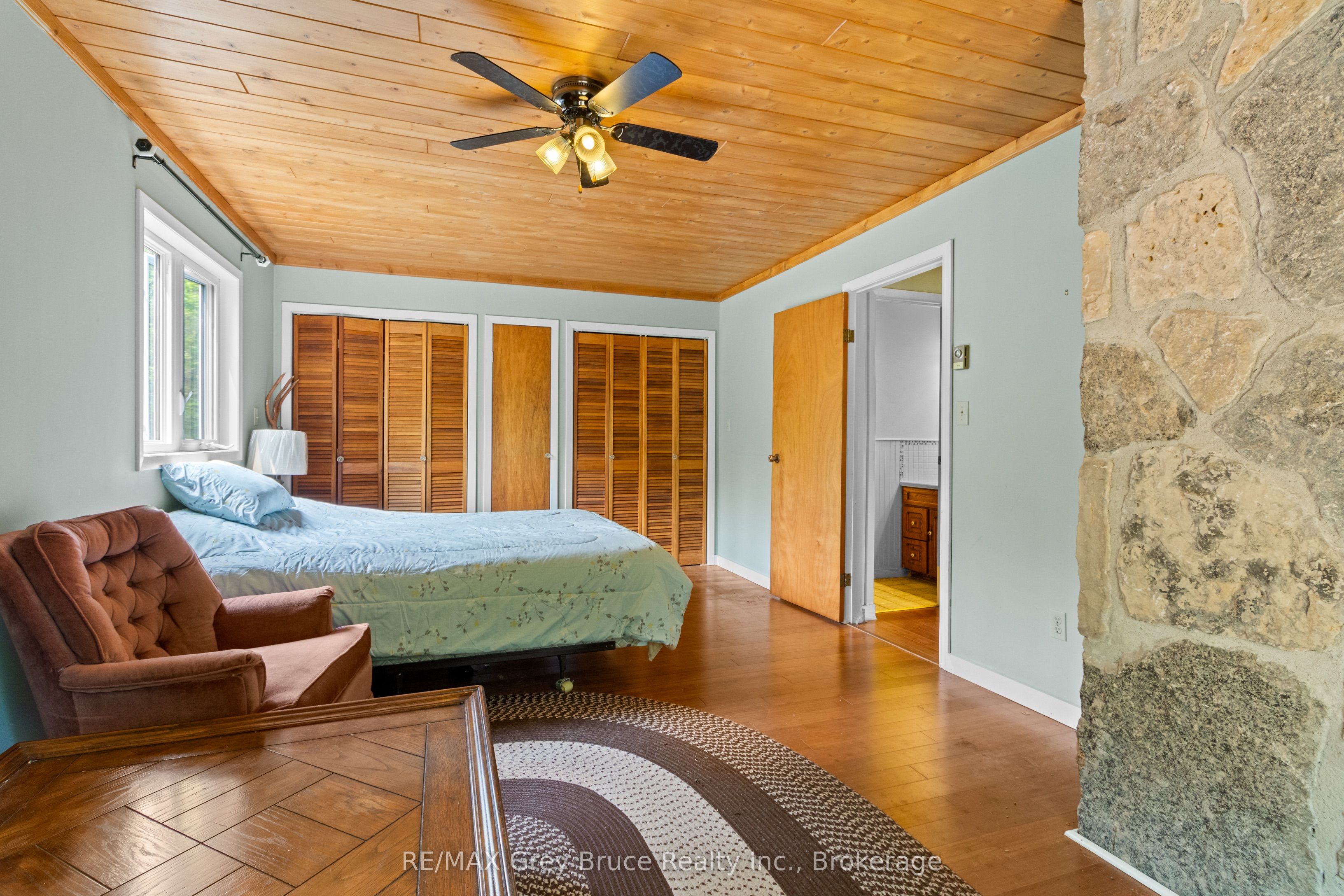 479 Dyers Bay Road Property Photo 13