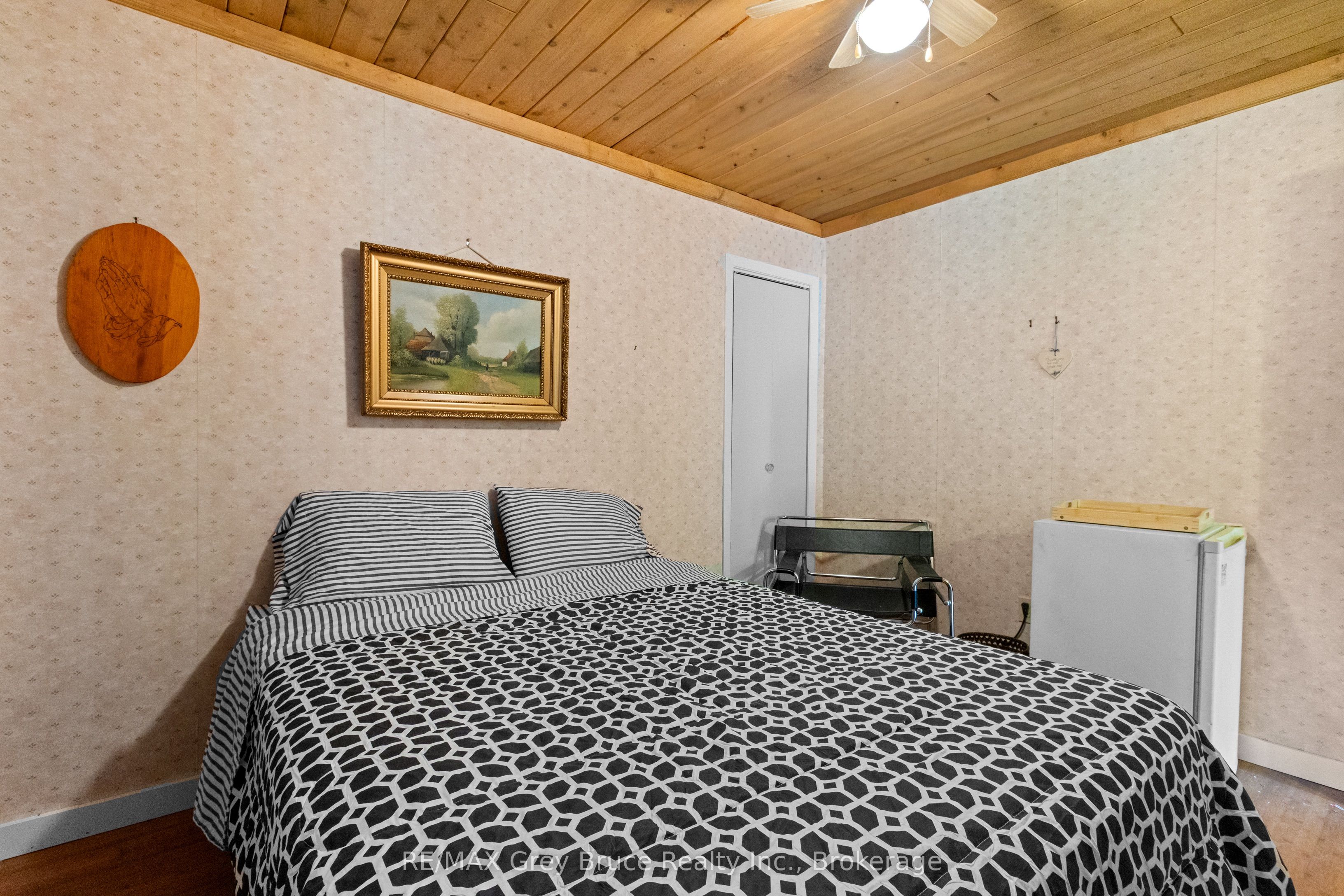 479 Dyers Bay Road Property Photo 17