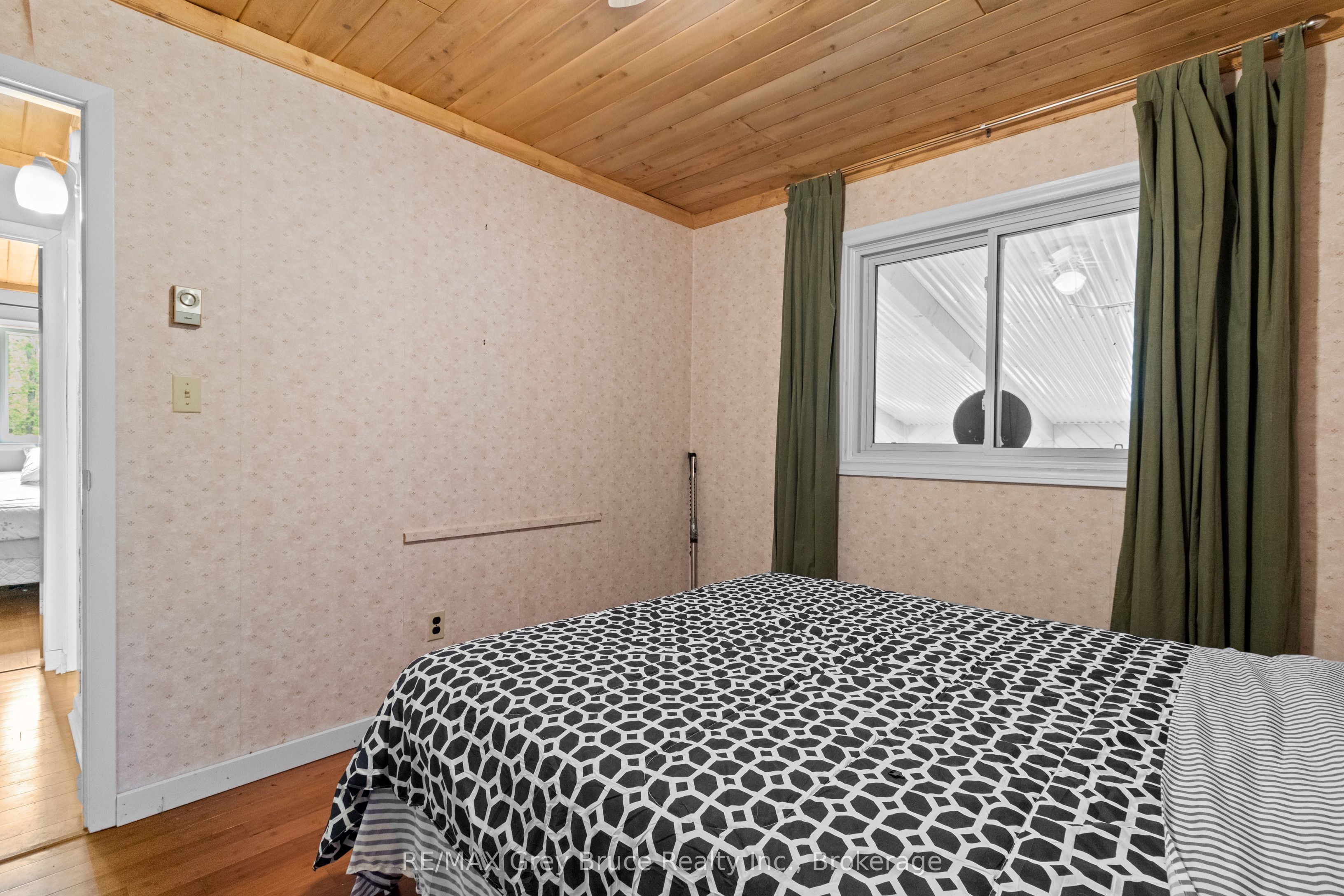 479 Dyers Bay Road Property Photo 18