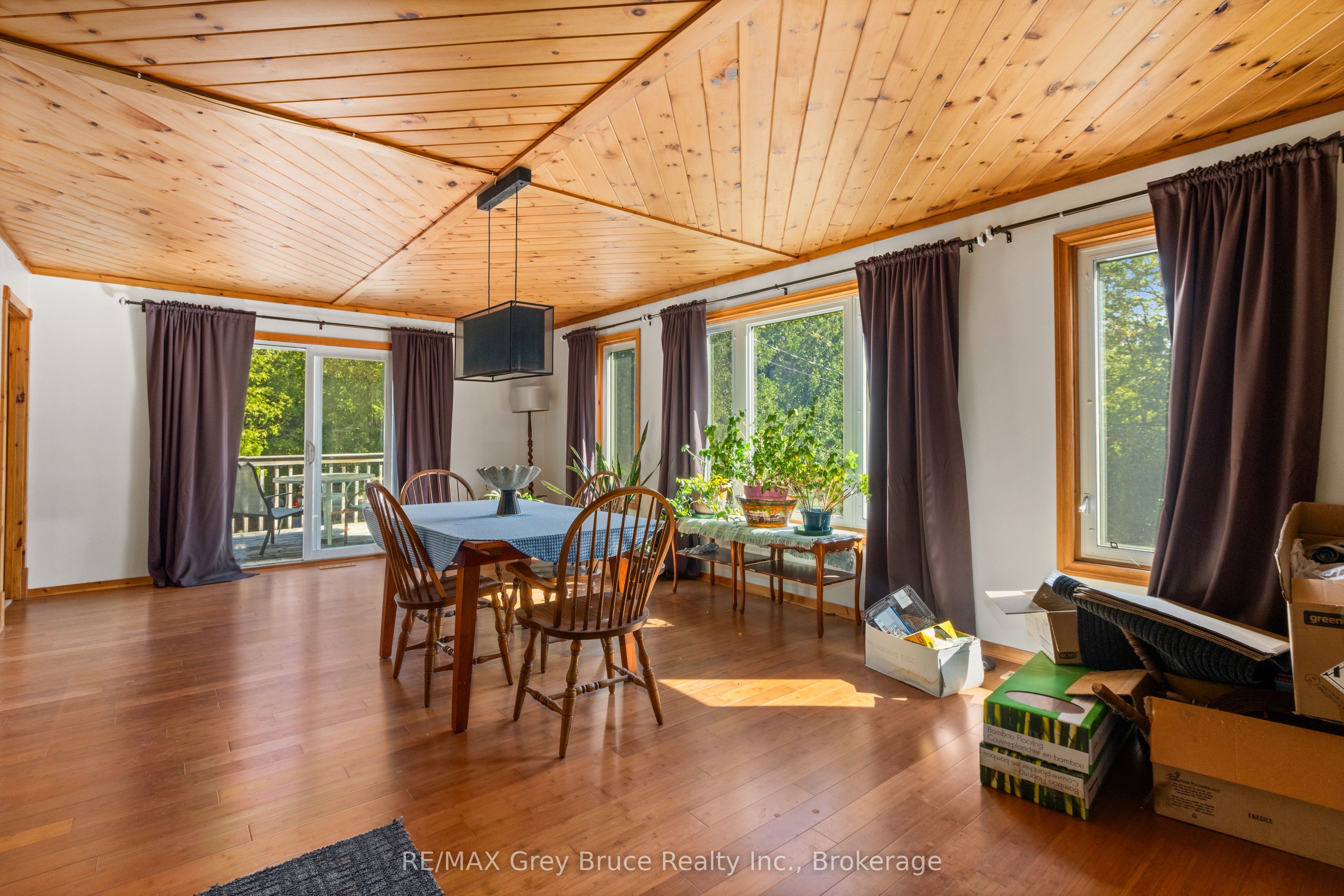 479 Dyers Bay Road Property Photo 21