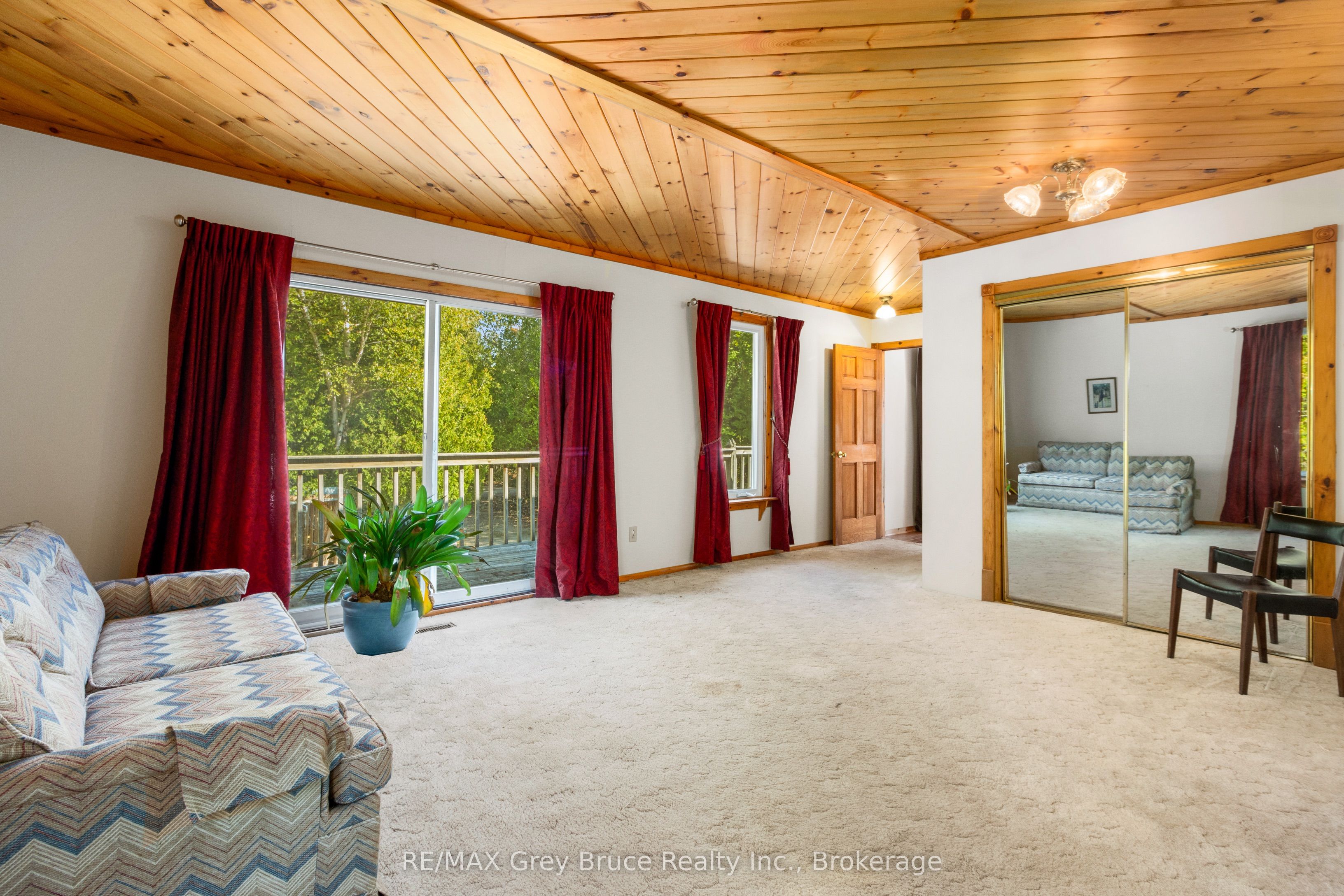 479 Dyers Bay Road Property Photo 24