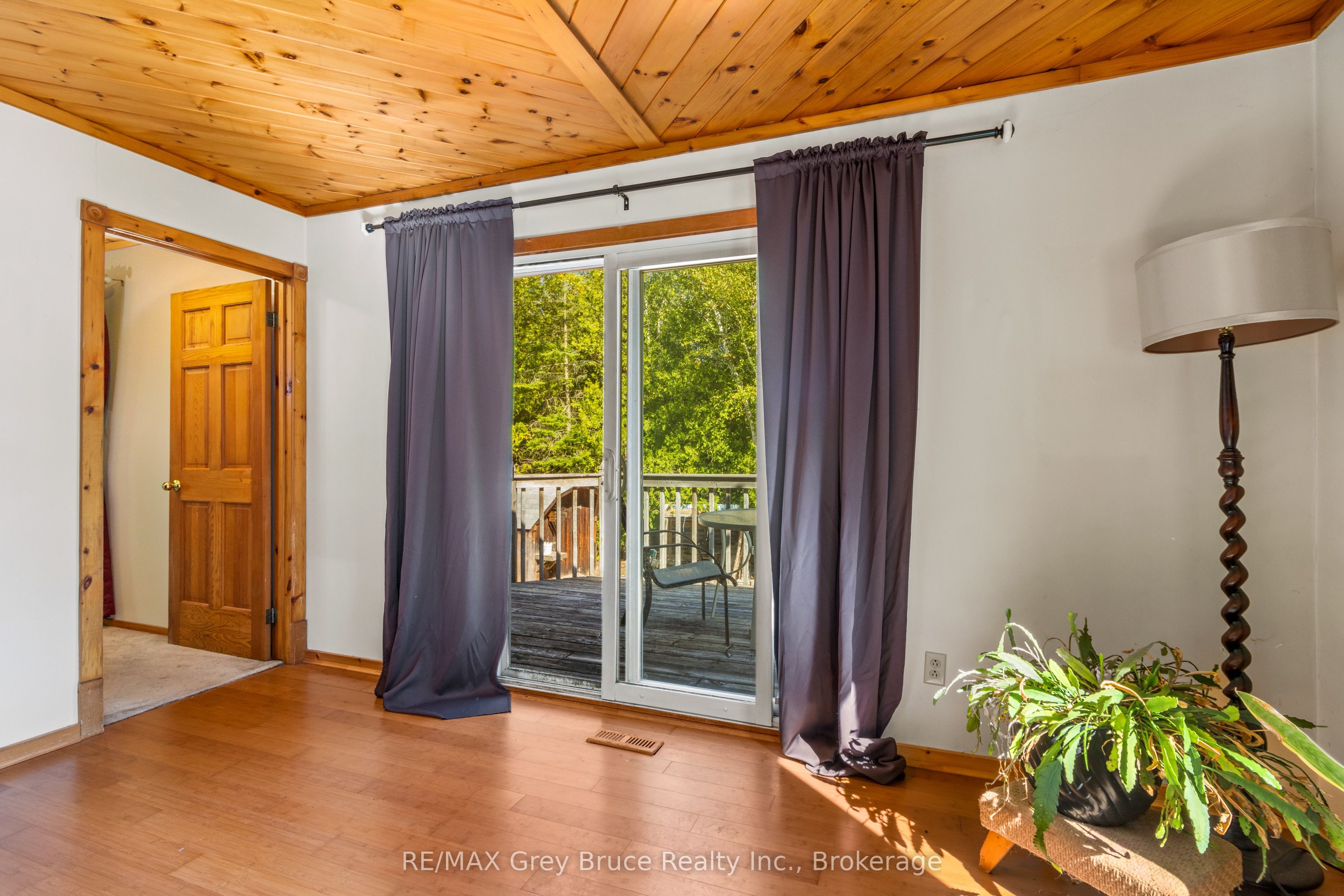 479 Dyers Bay Road Property Photo 28
