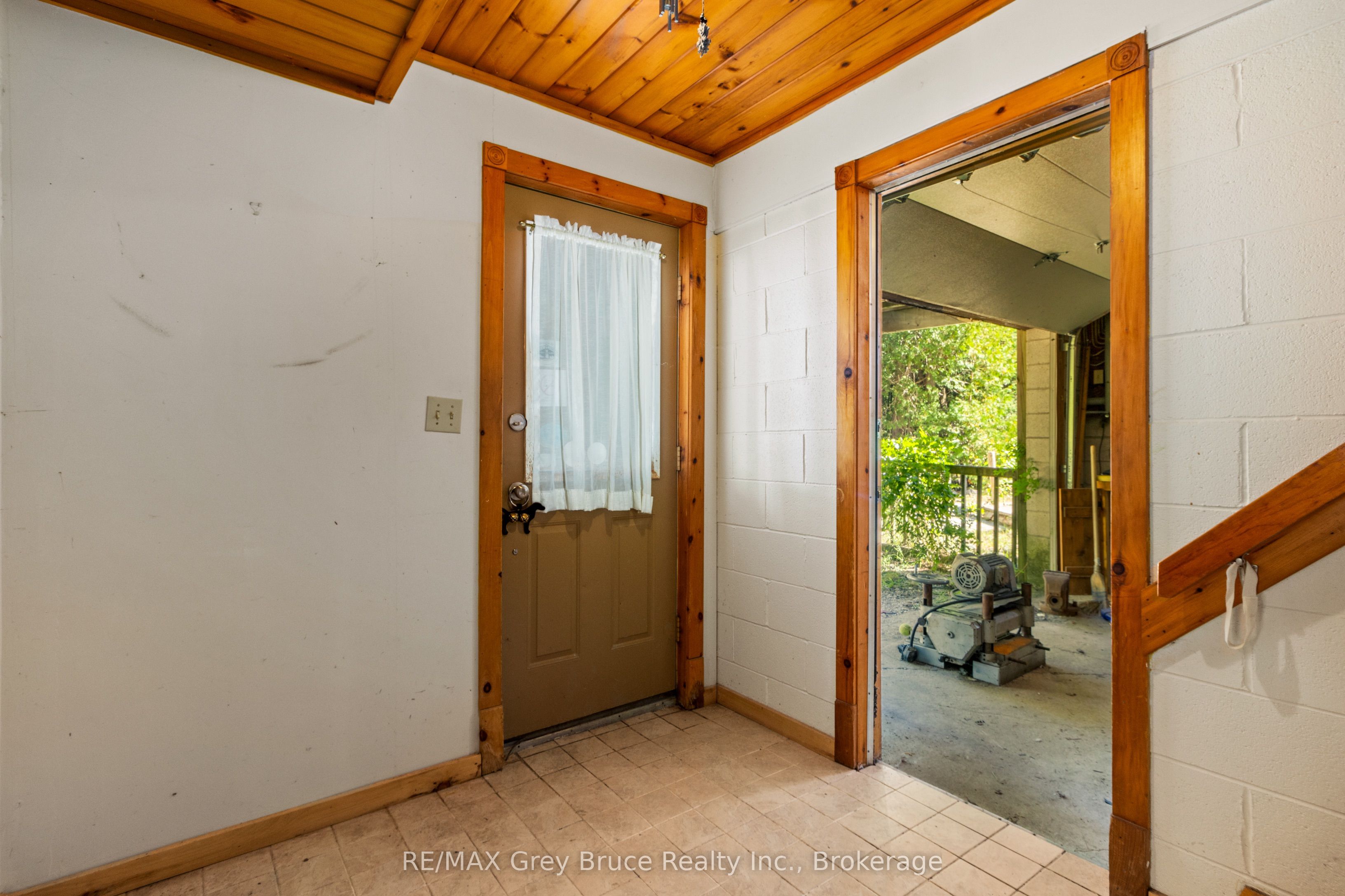 479 Dyers Bay Road Property Photo 33