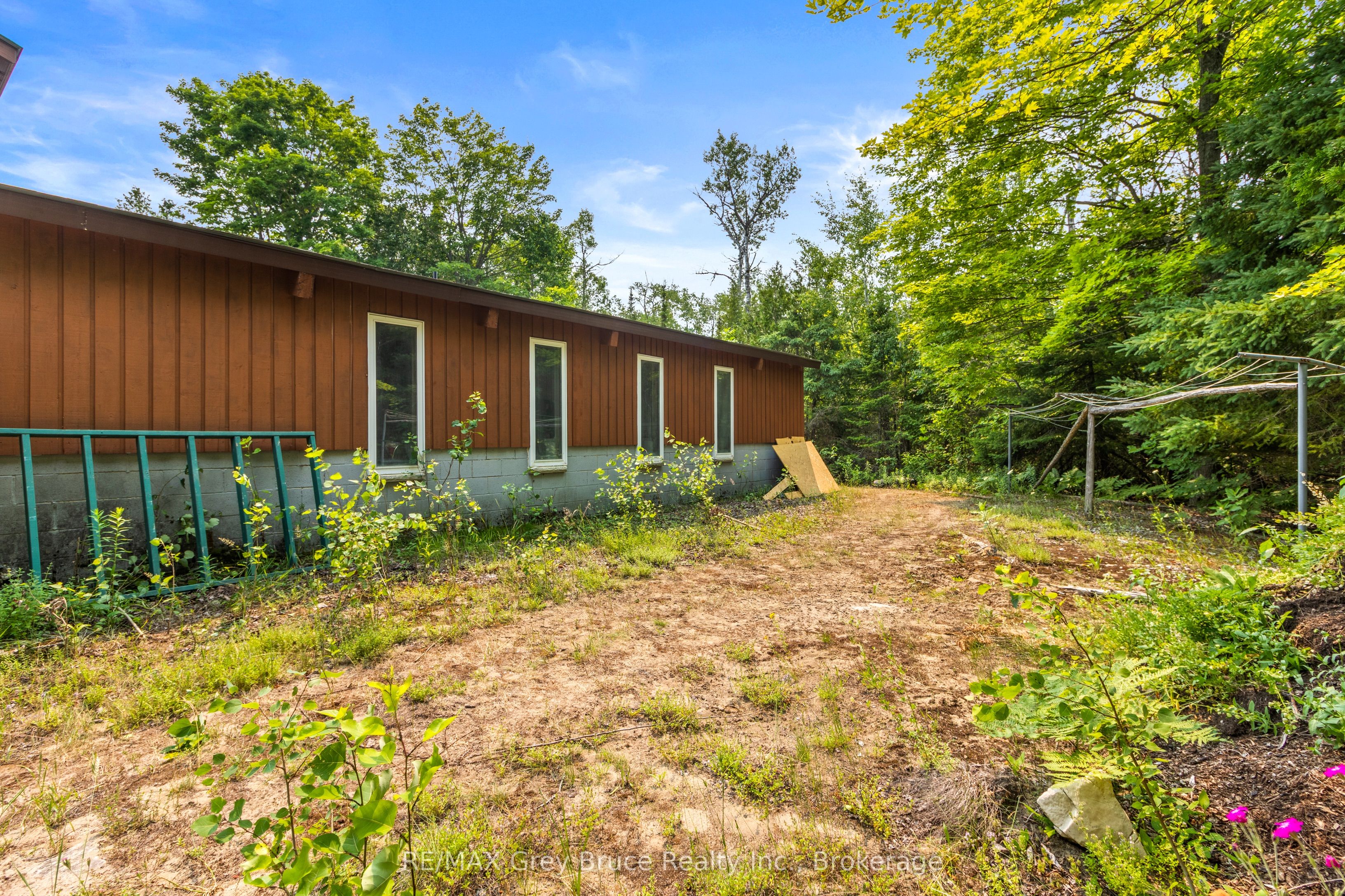 479 Dyers Bay Road Property Photo 40
