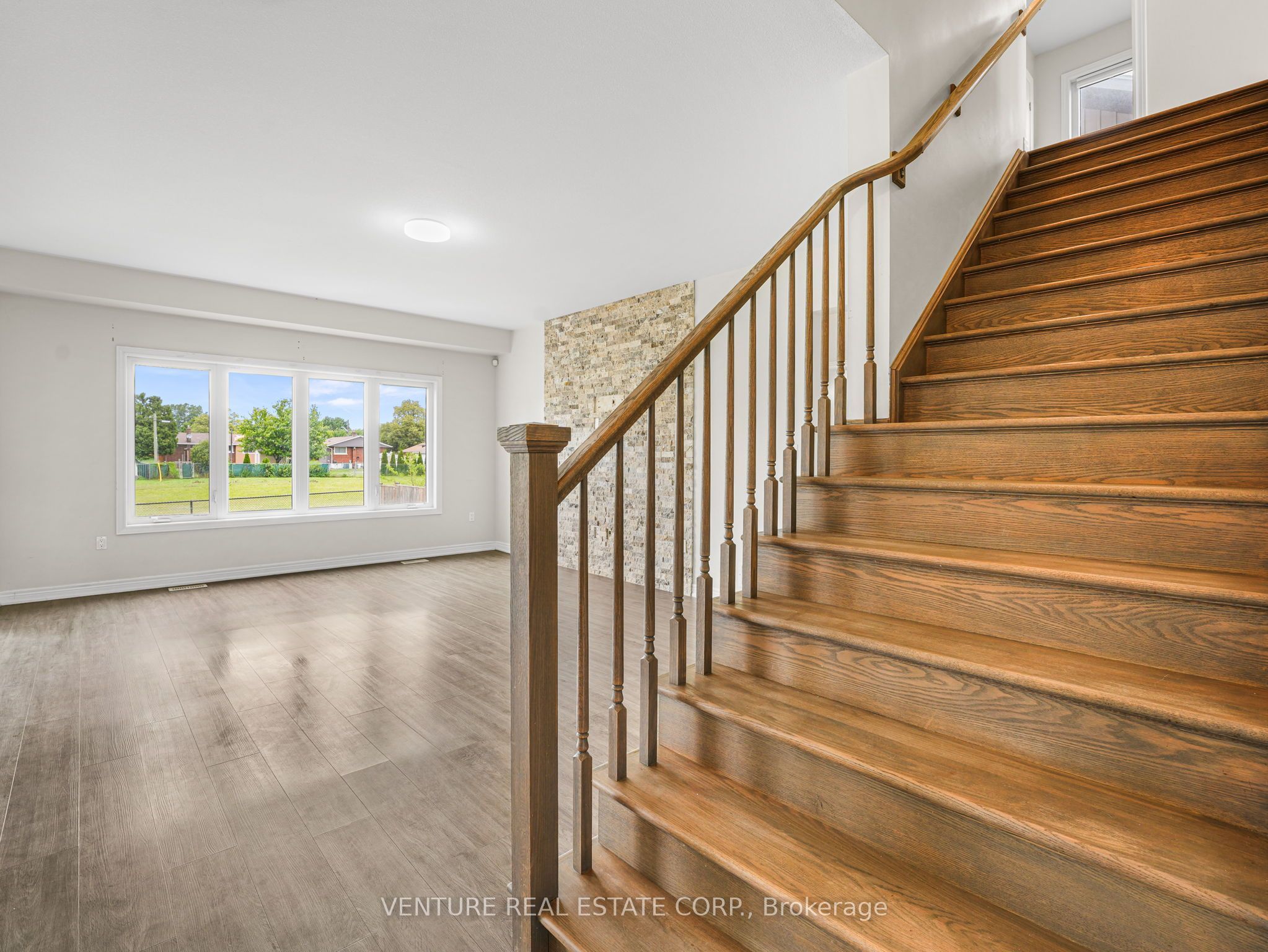 6371 Sam Iorfida Drive Property Photo 17