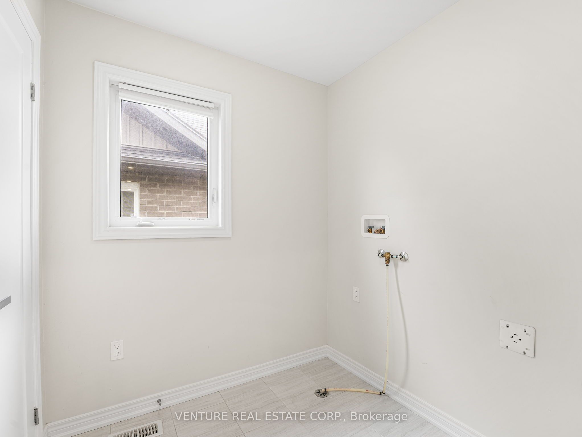6371 Sam Iorfida Drive Property Photo 33