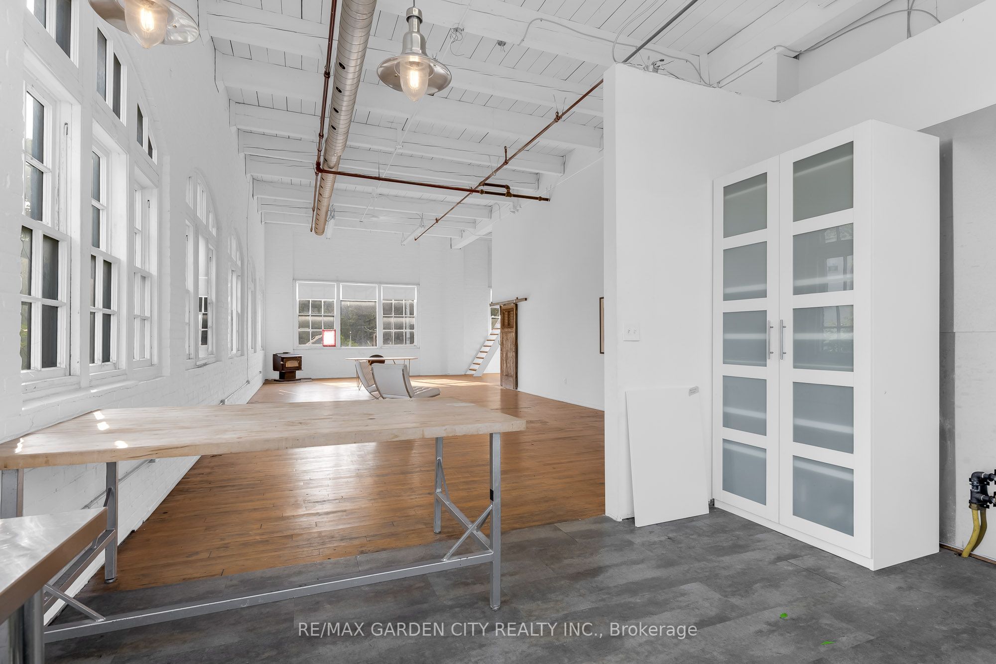 468 Cumberland Avenue Loft Property Photo 7