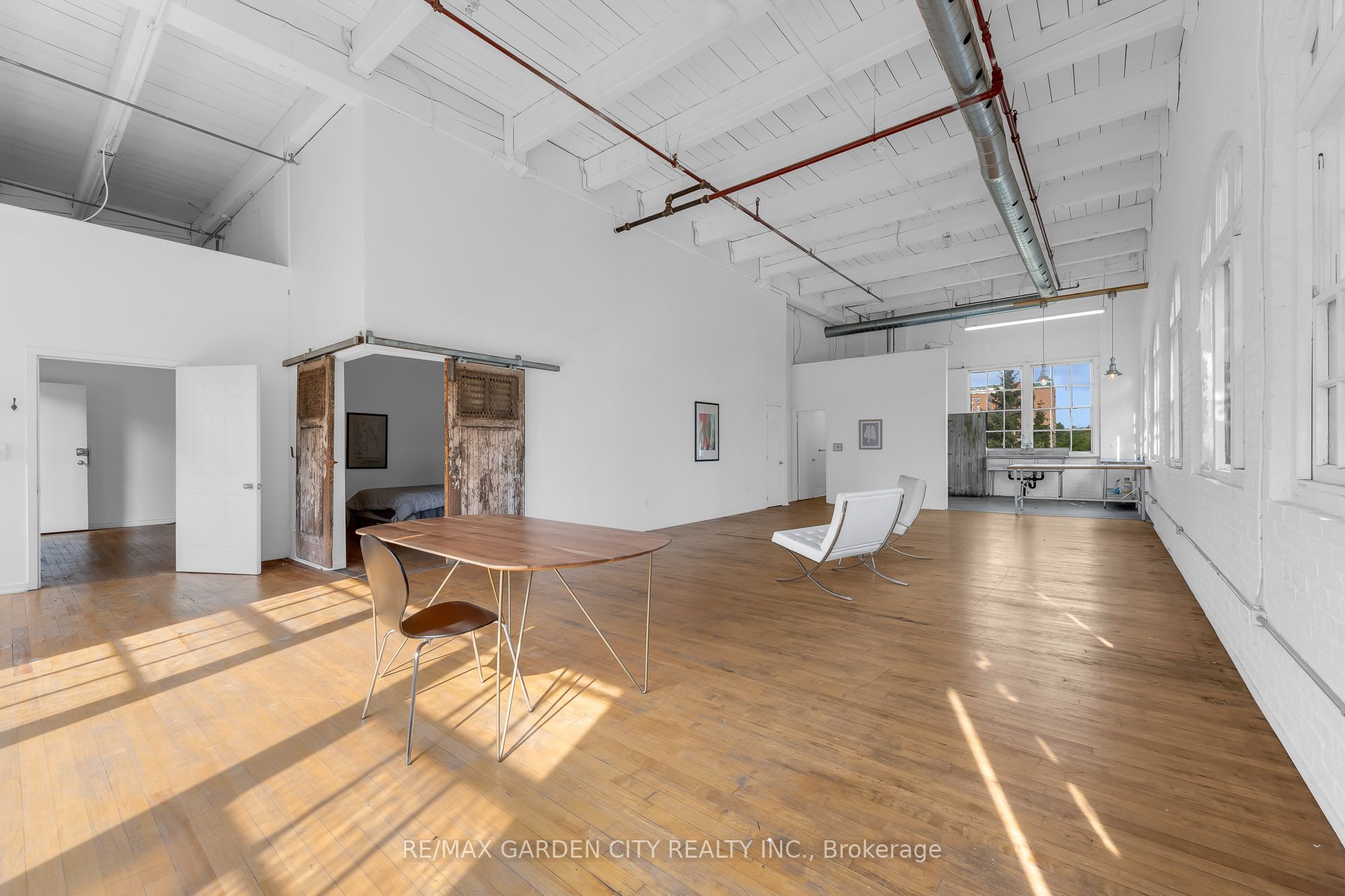 468 Cumberland Avenue Loft Property Photo 11