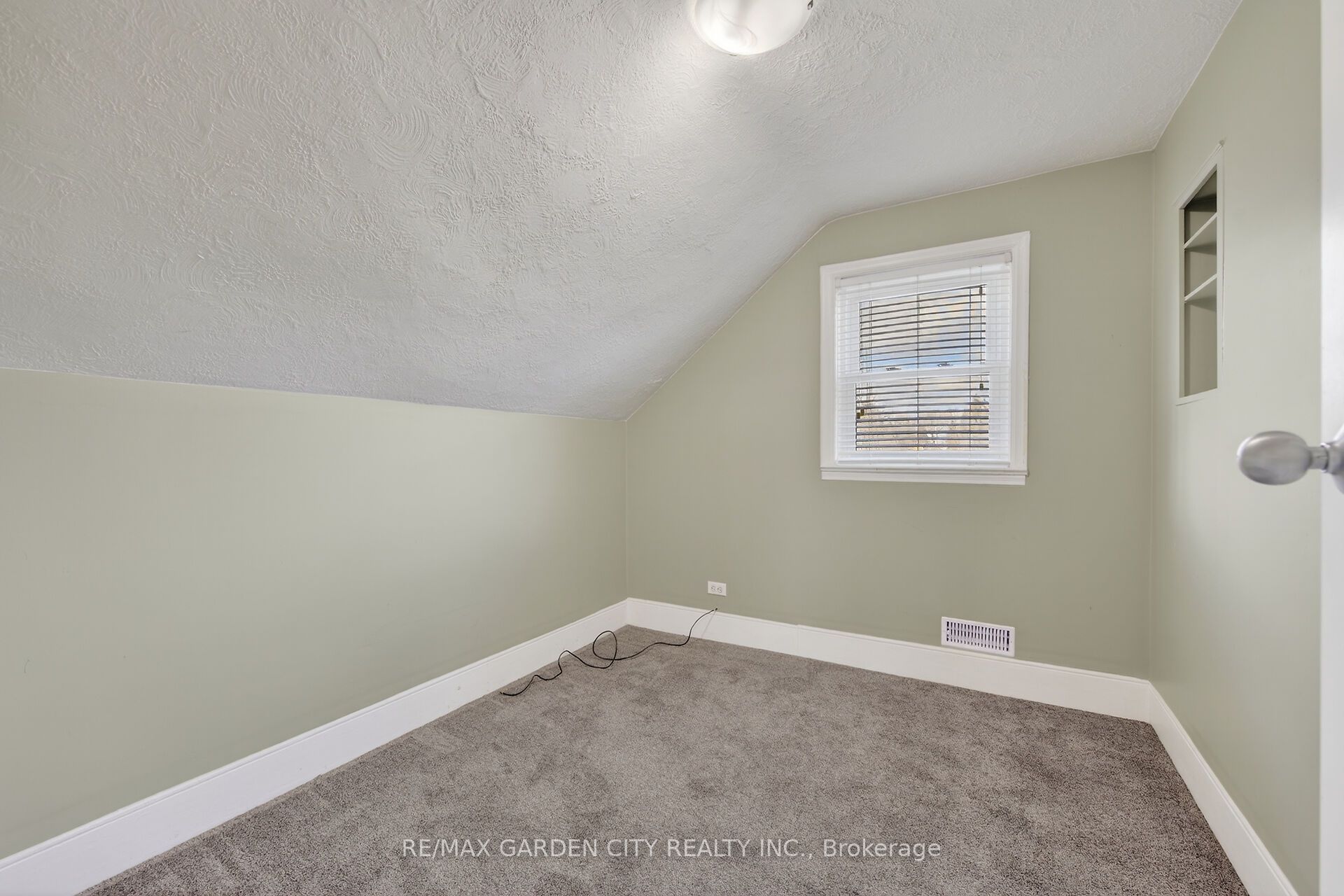 407 Bell Street Property Photo 19
