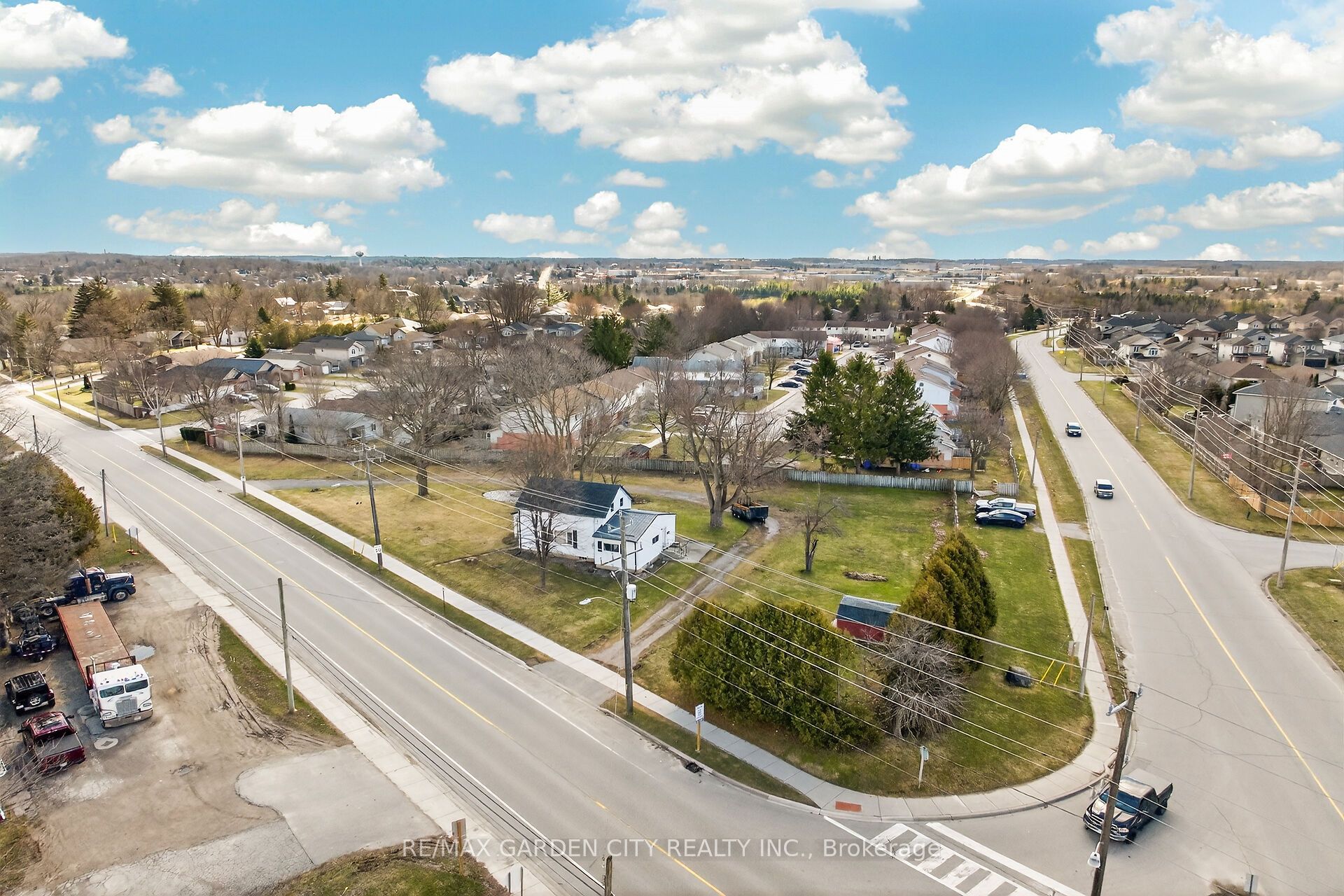 407 Bell Street Property Photo 29