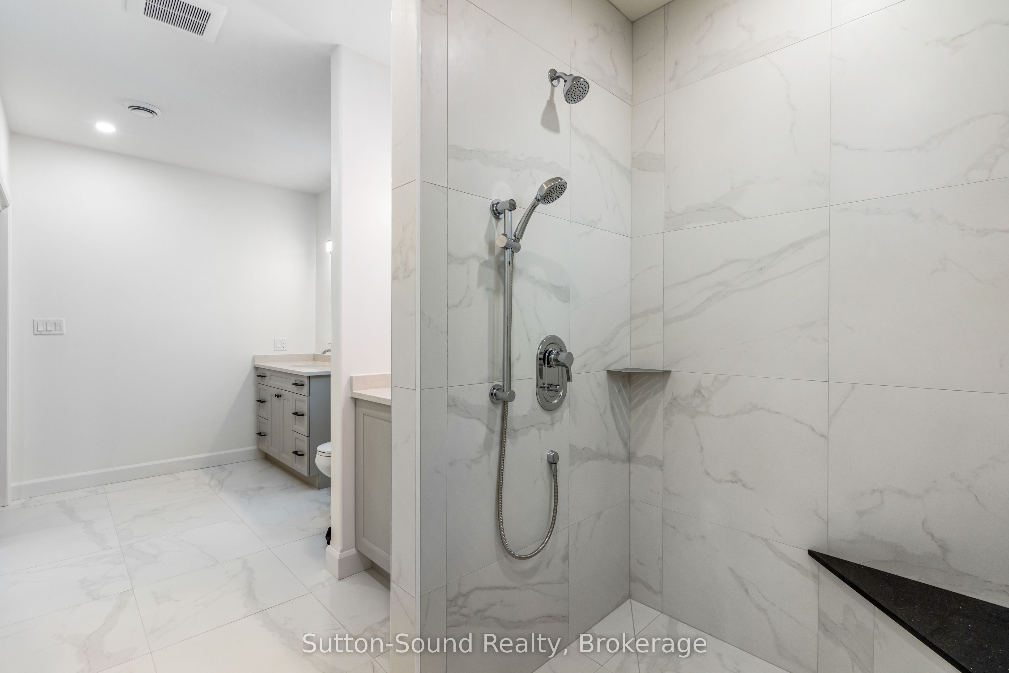 535 #101 Isaac Street Property Photo 11