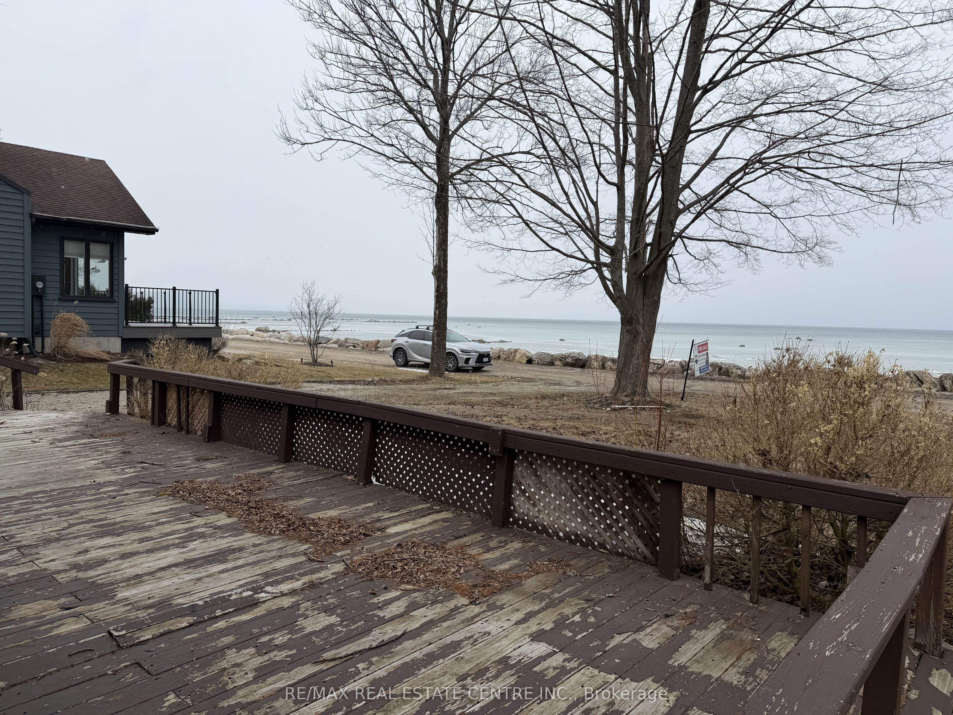 35 Lakeside Avenue Property Photo 3