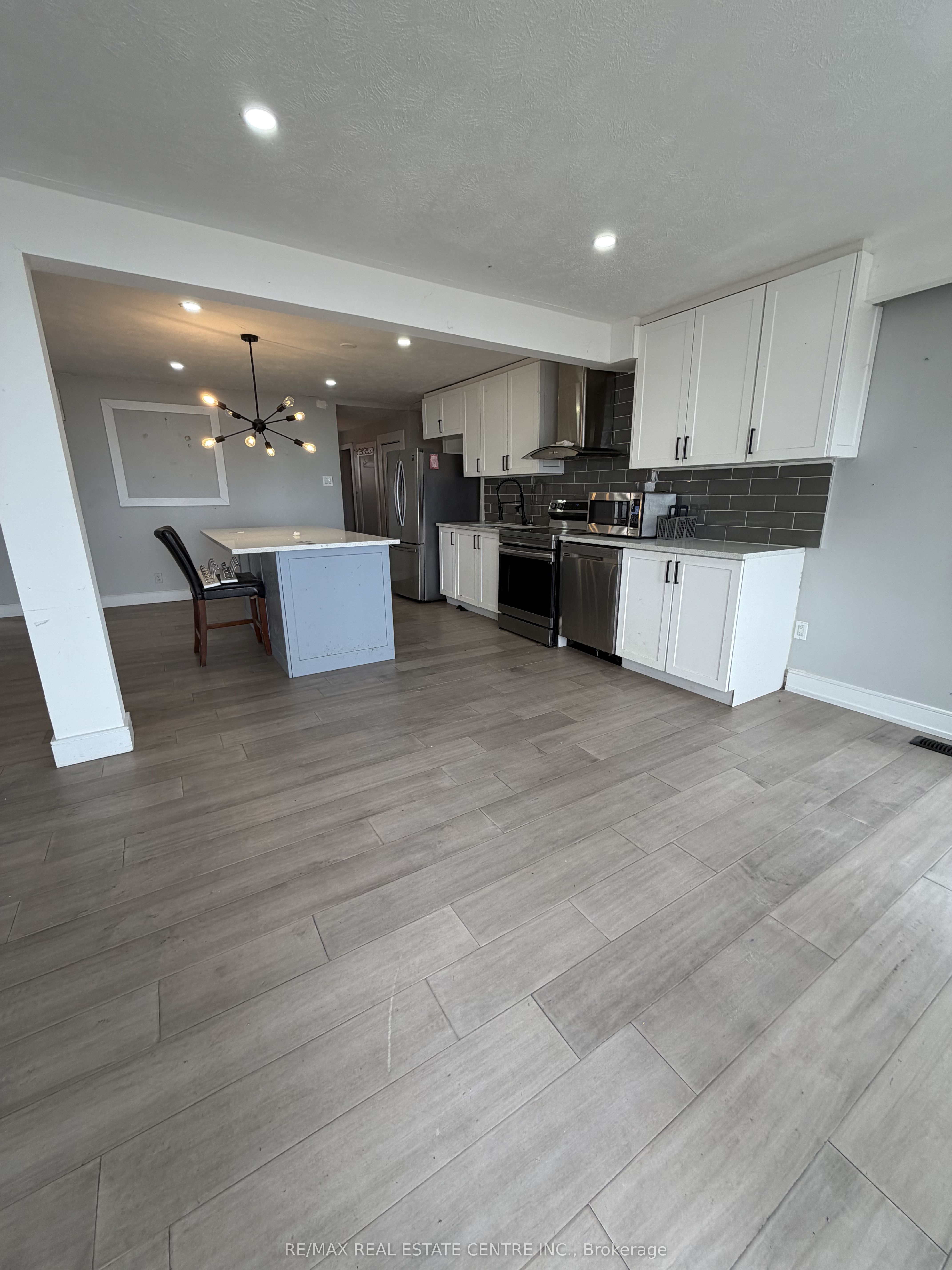 35 Lakeside Avenue Property Photo 8