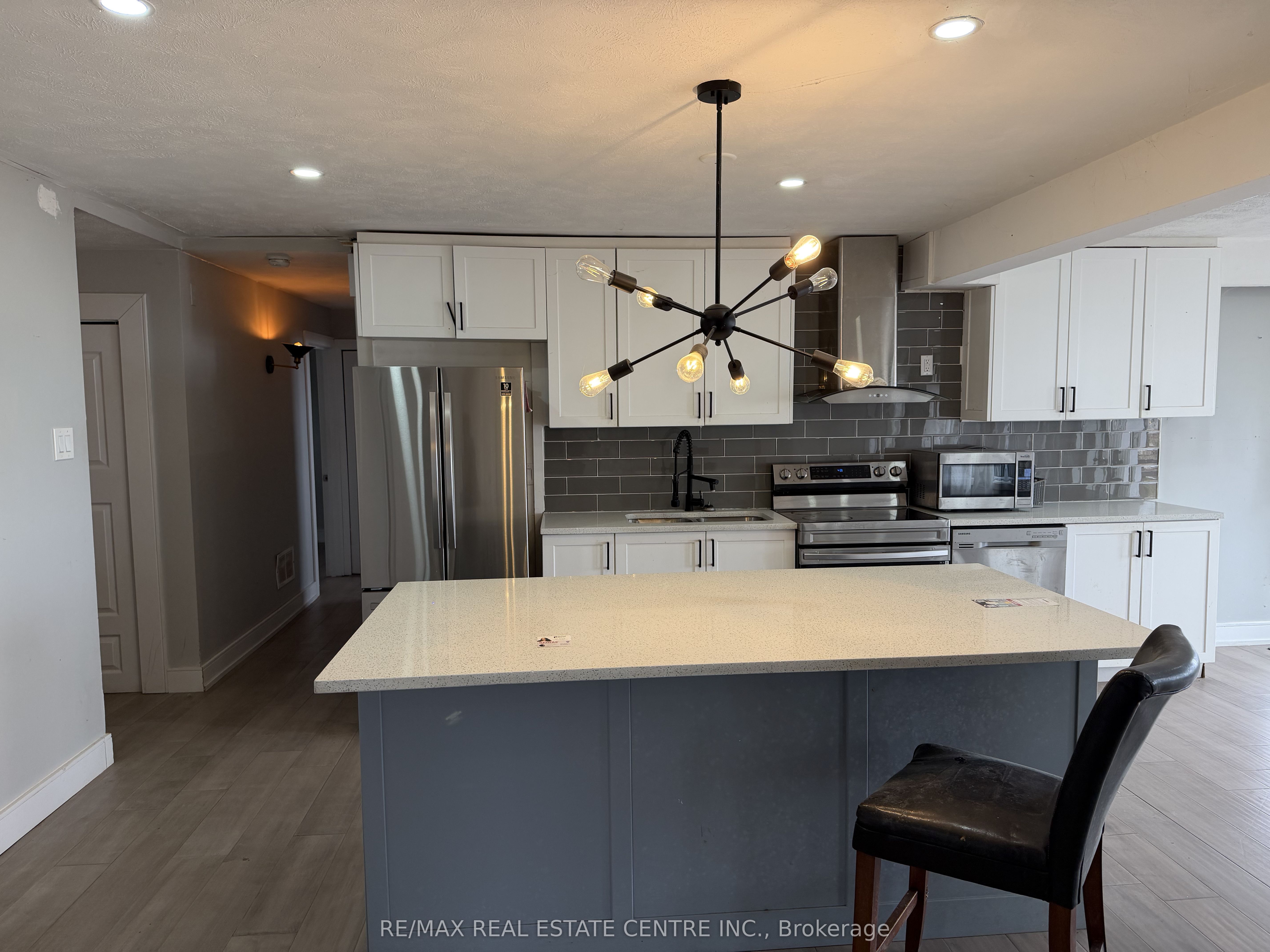35 Lakeside Avenue Property Photo 9