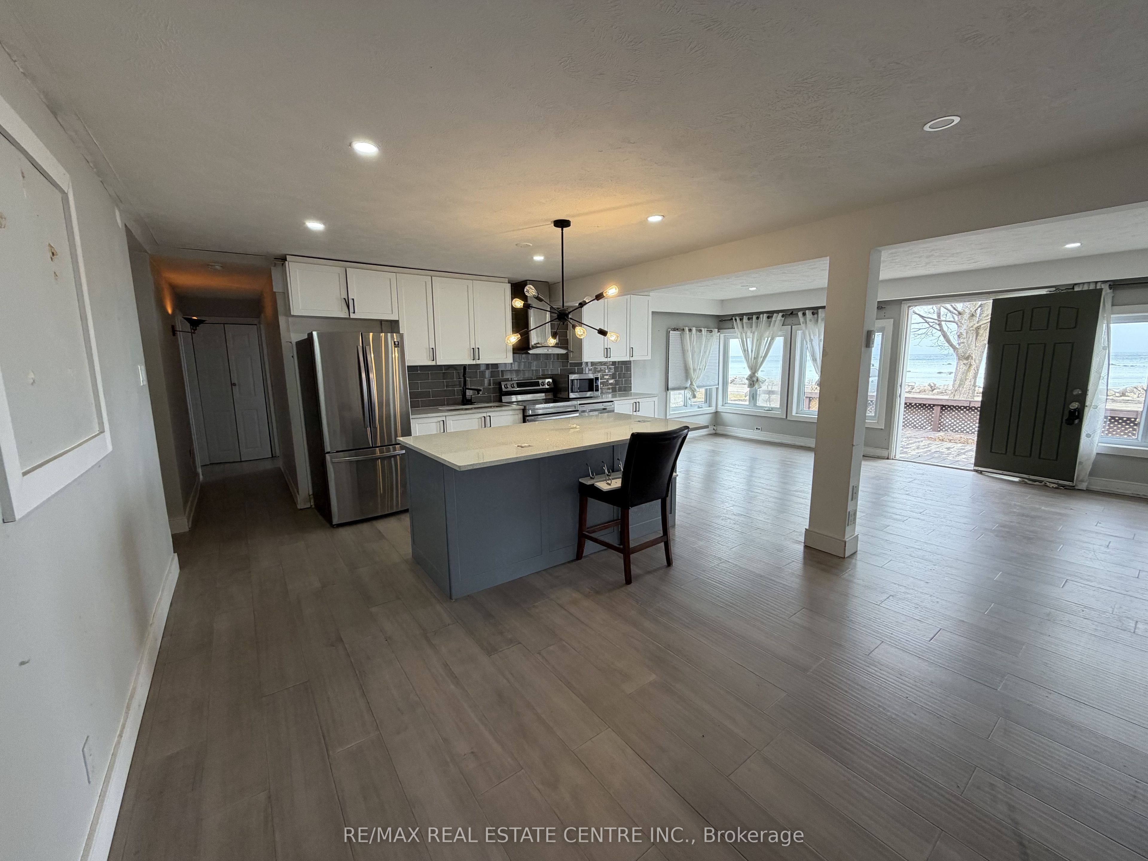 35 Lakeside Avenue Property Photo 13