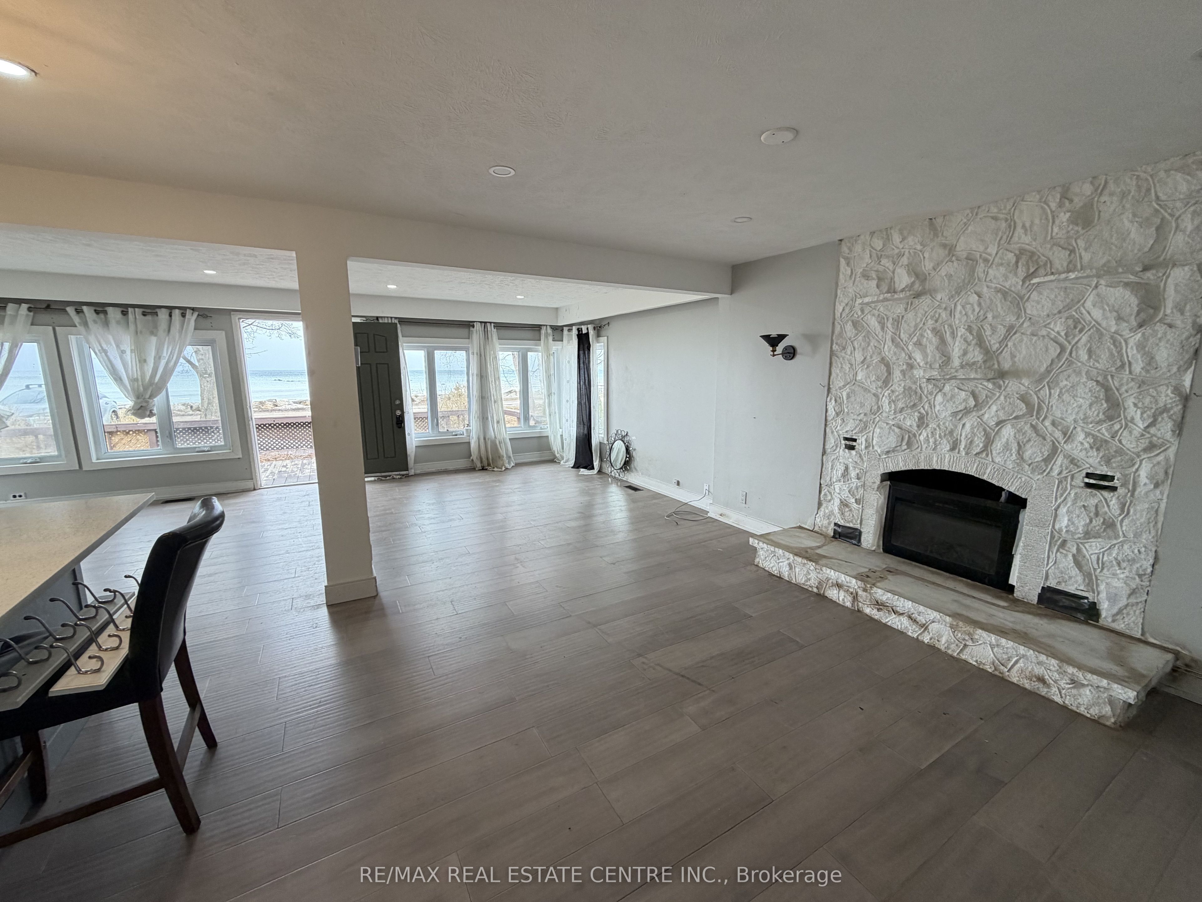 35 Lakeside Avenue Property Photo 14