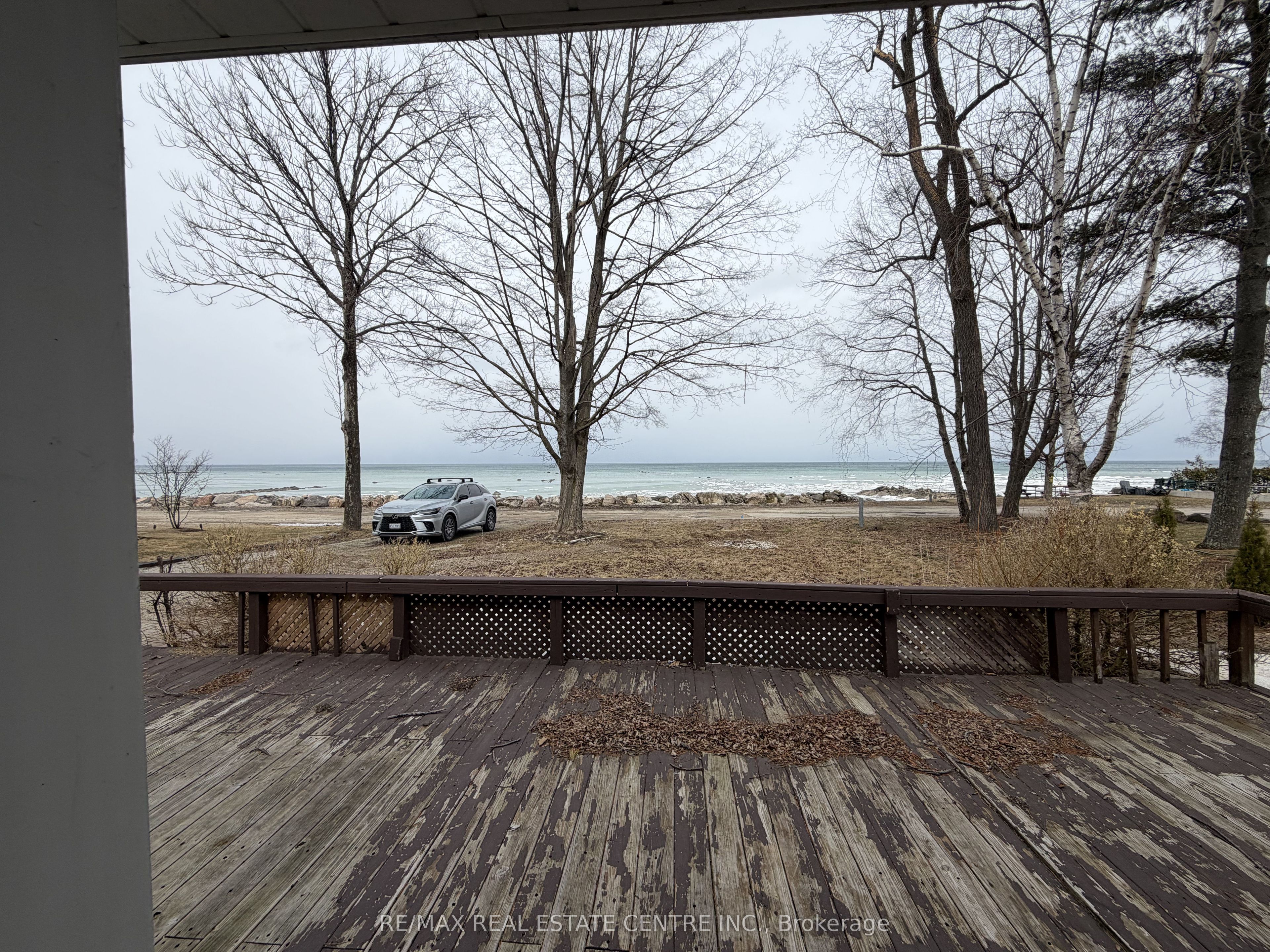 35 Lakeside Avenue Property Photo 27