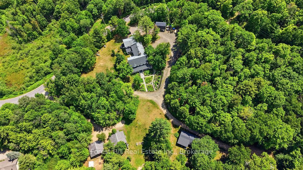 1040 Walker Lake Drive Property Photo 6