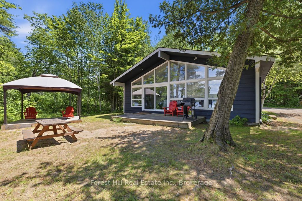 1040 Walker Lake Drive Property Photo 25