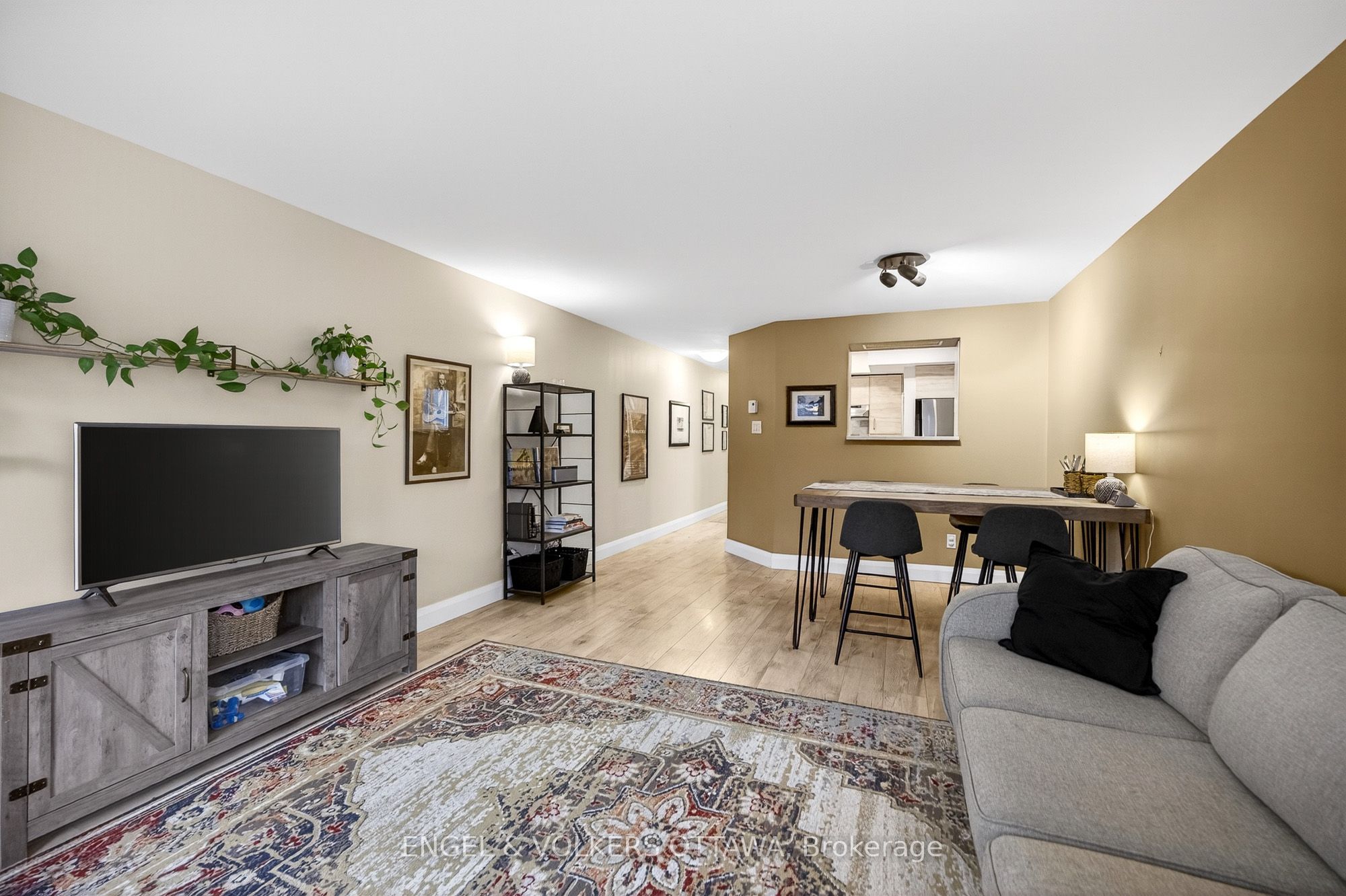 35 Robinson Avenue B Property Photo 10