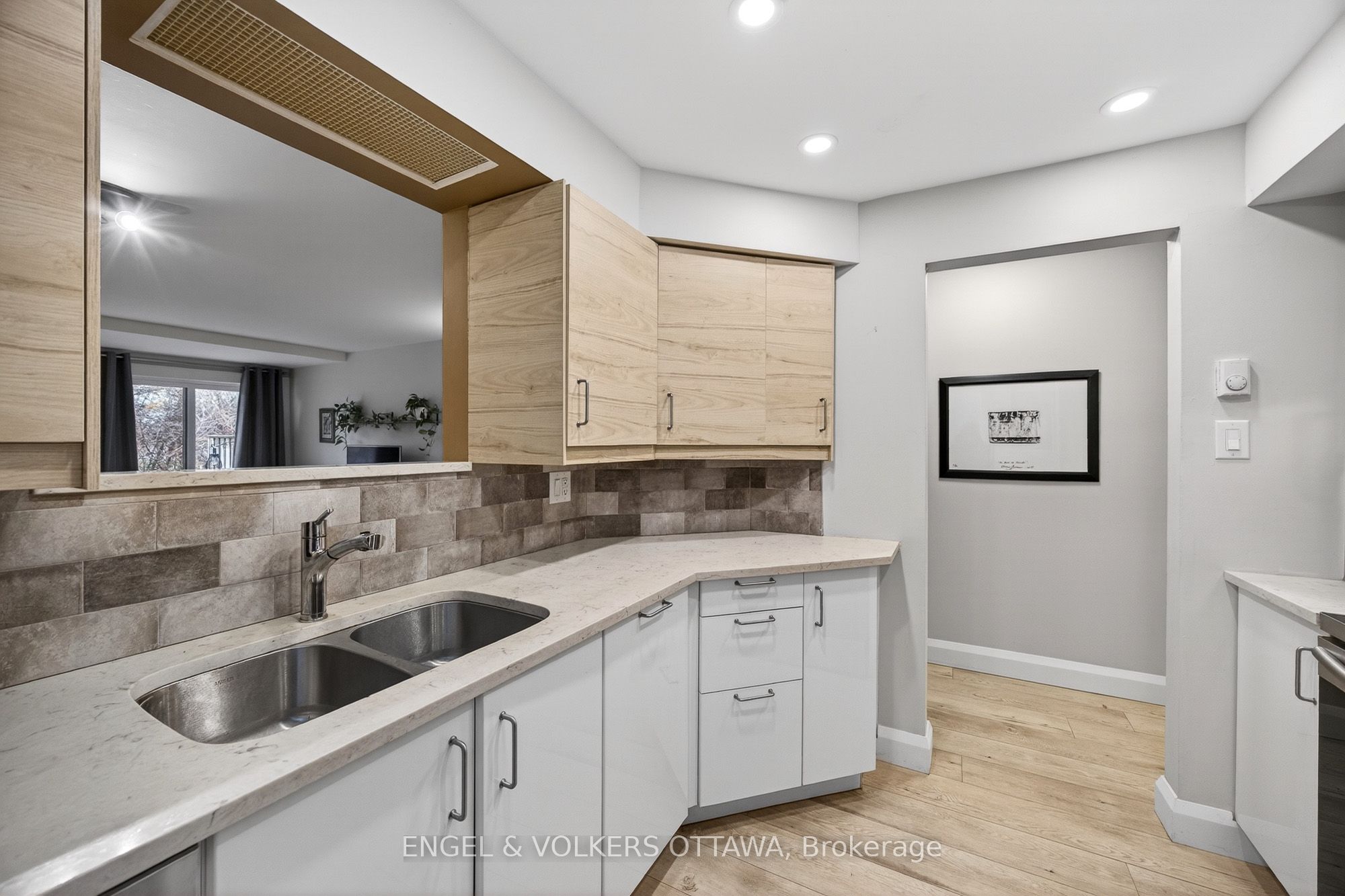 35 Robinson Avenue B Property Photo 11