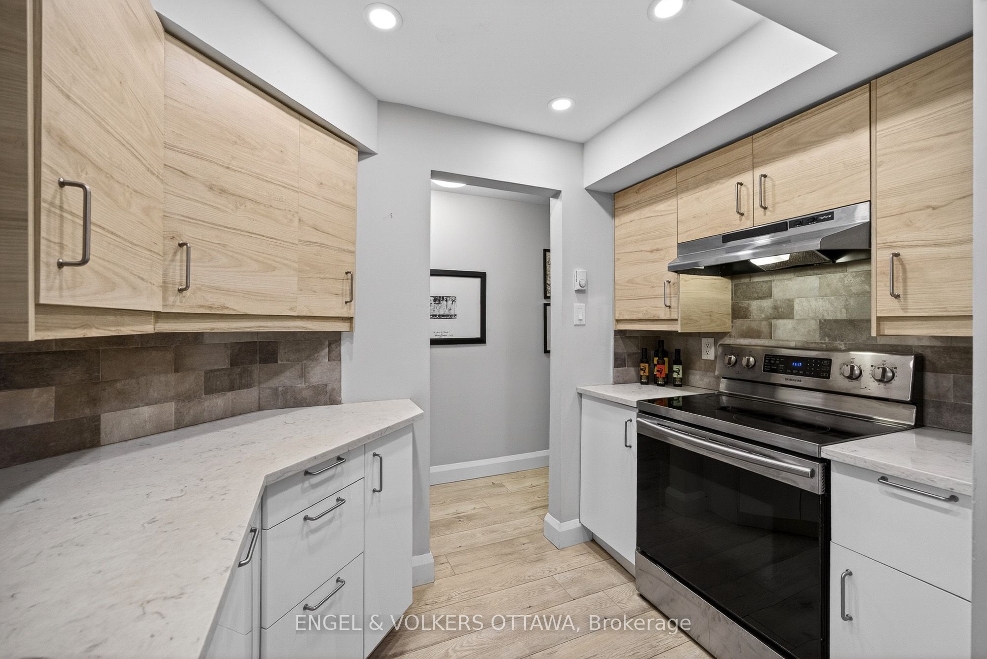 35 Robinson Avenue B Property Photo 12