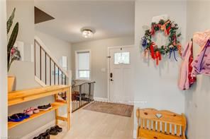195 Charles Street E Property Photo 3