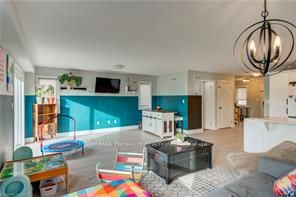 195 Charles Street E Property Photo 12
