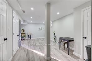 195 Charles Street E Property Photo 31