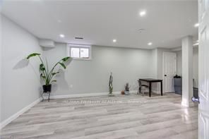195 Charles Street E Property Photo 34