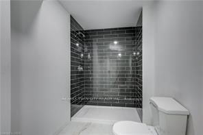 195 Charles Street E Property Photo 36