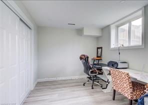 195 Charles Street E Property Photo 37