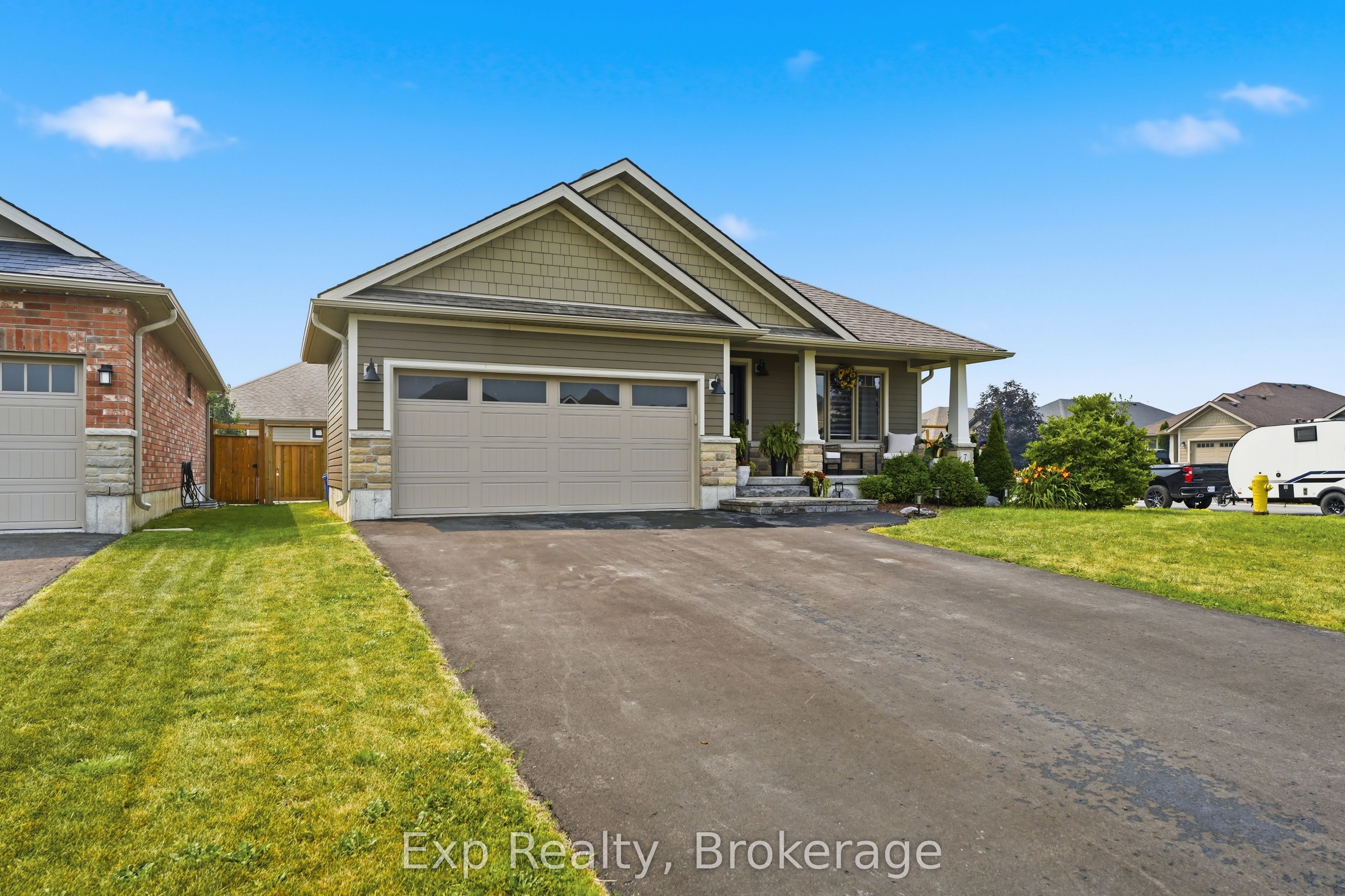 7 Tessa Boulevard Property Photo 2