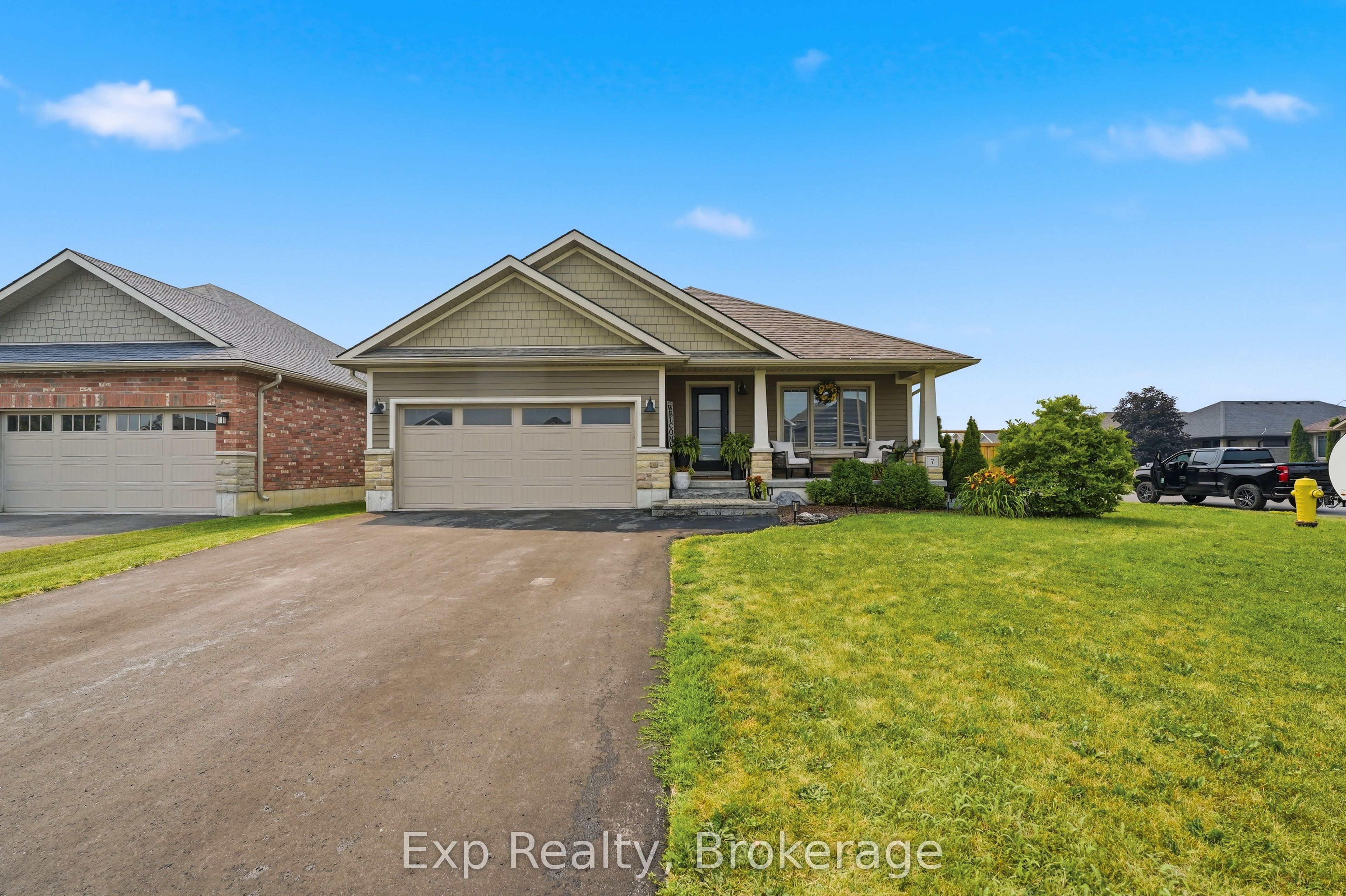 7 Tessa Boulevard Property Photo 3