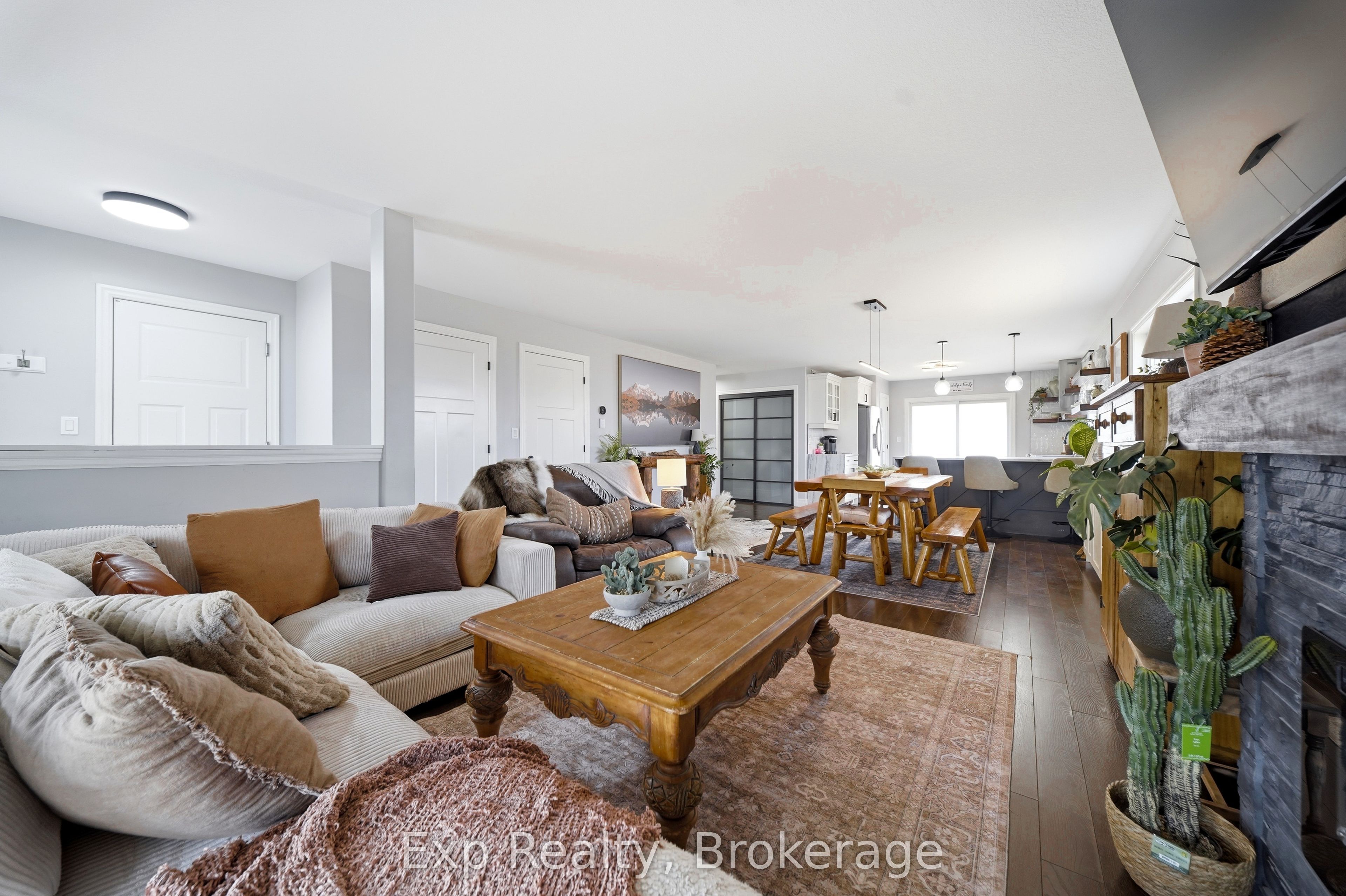 7 Tessa Boulevard Property Photo 10