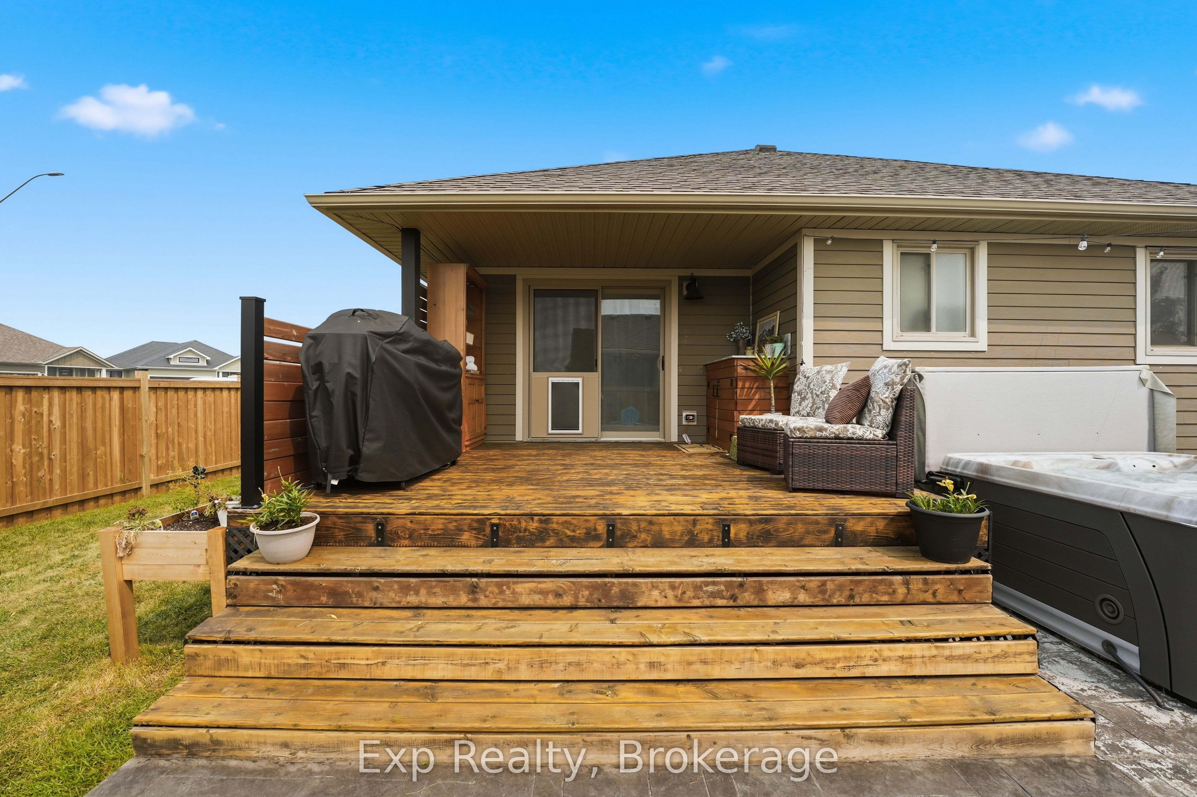 7 Tessa Boulevard Property Photo 37