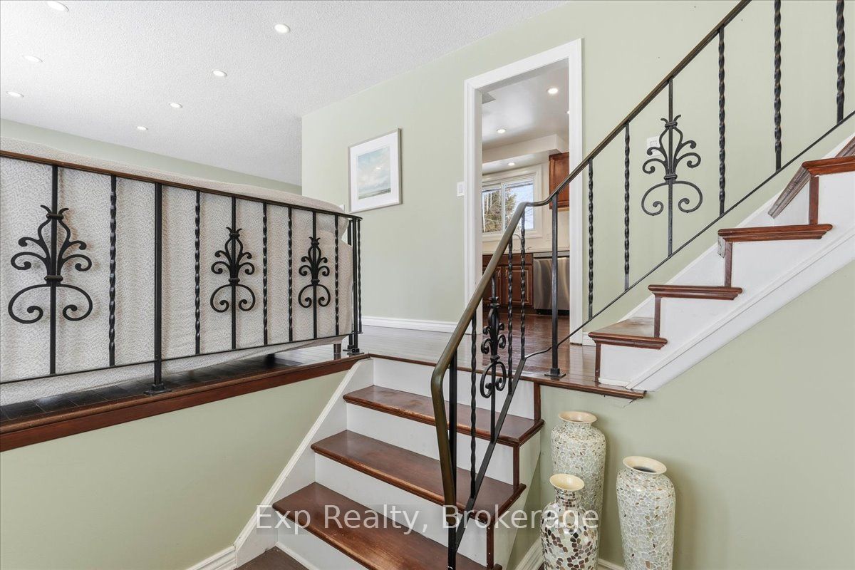 15 Thorncliffe Drive Property Photo 5