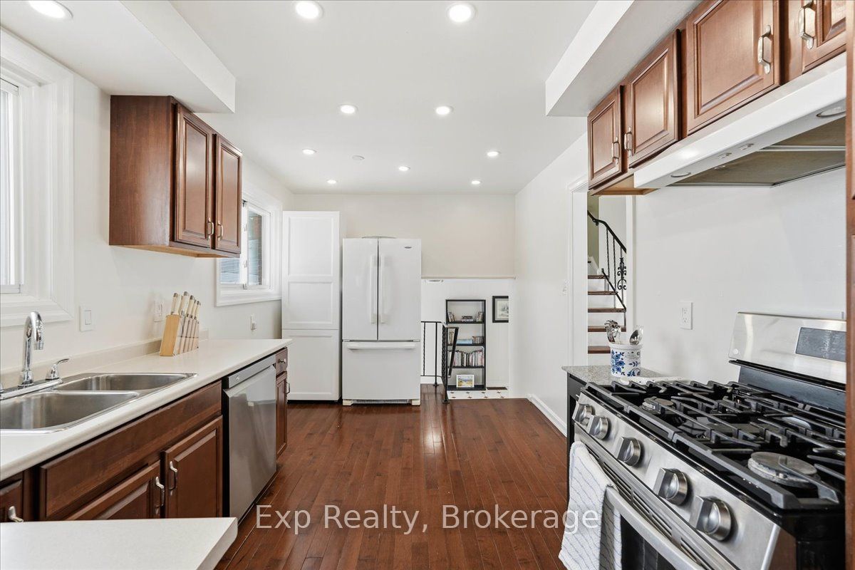 15 Thorncliffe Drive Property Photo 12