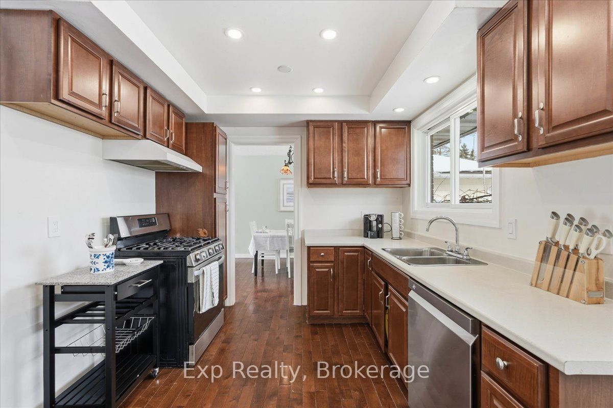 15 Thorncliffe Drive Property Photo 13