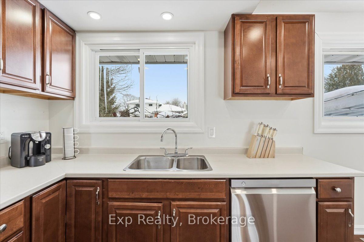 15 Thorncliffe Drive Property Photo 15