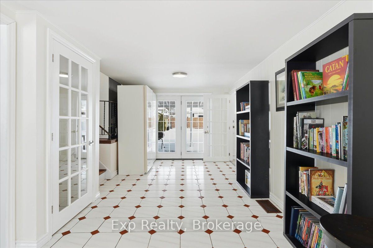 15 Thorncliffe Drive Property Photo 17