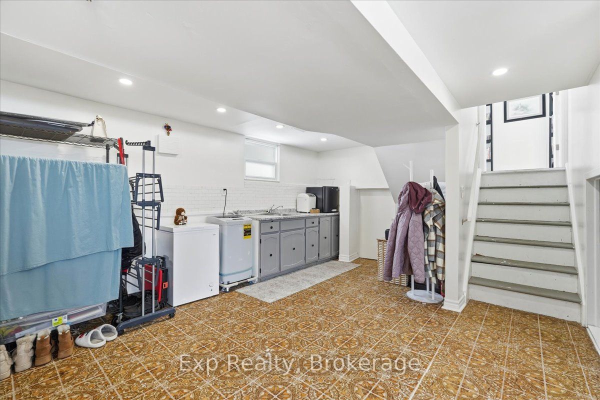 15 Thorncliffe Drive Property Photo 35