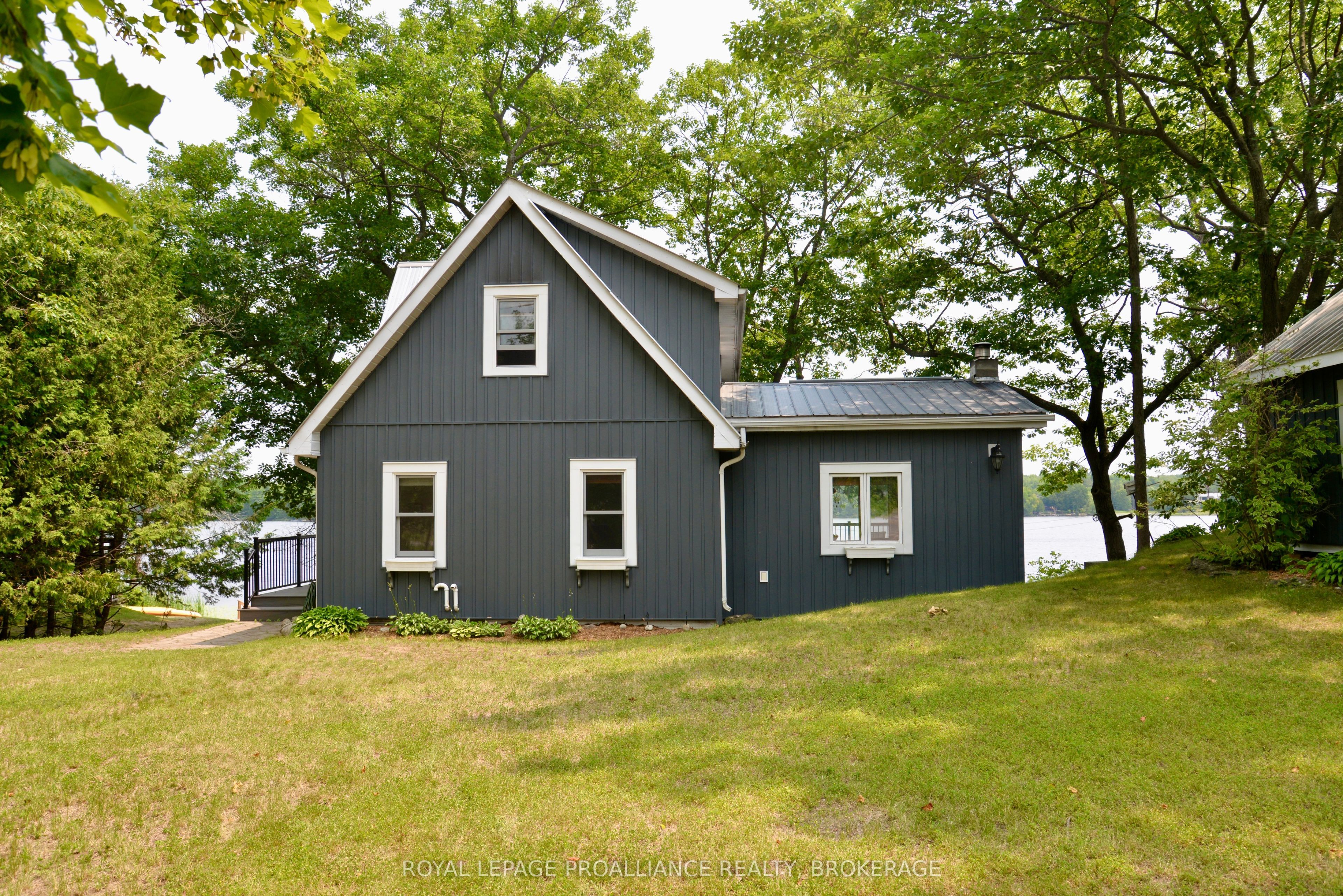 6079 Carleton Drive Property Photo 5
