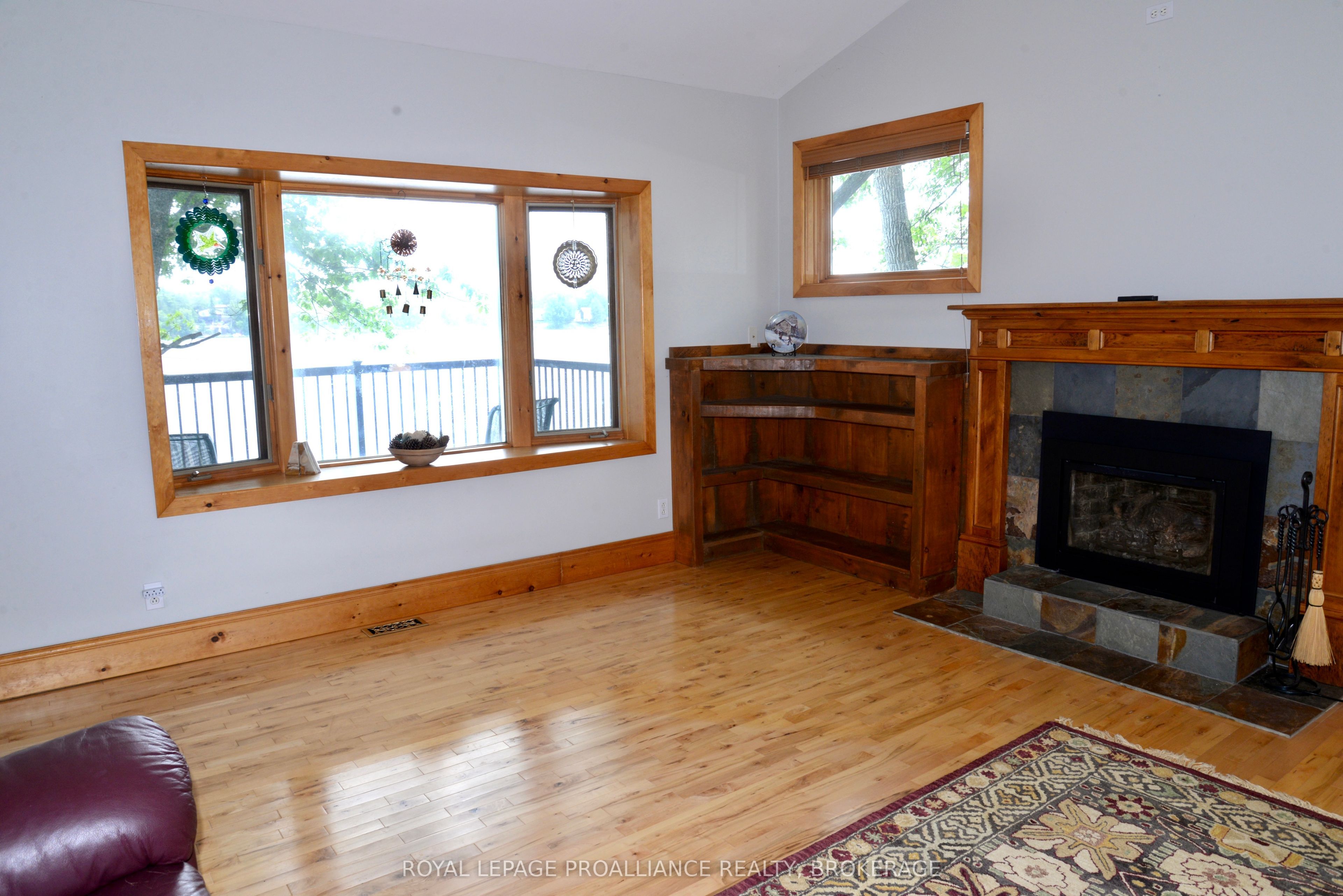 6079 Carleton Drive Property Photo 12