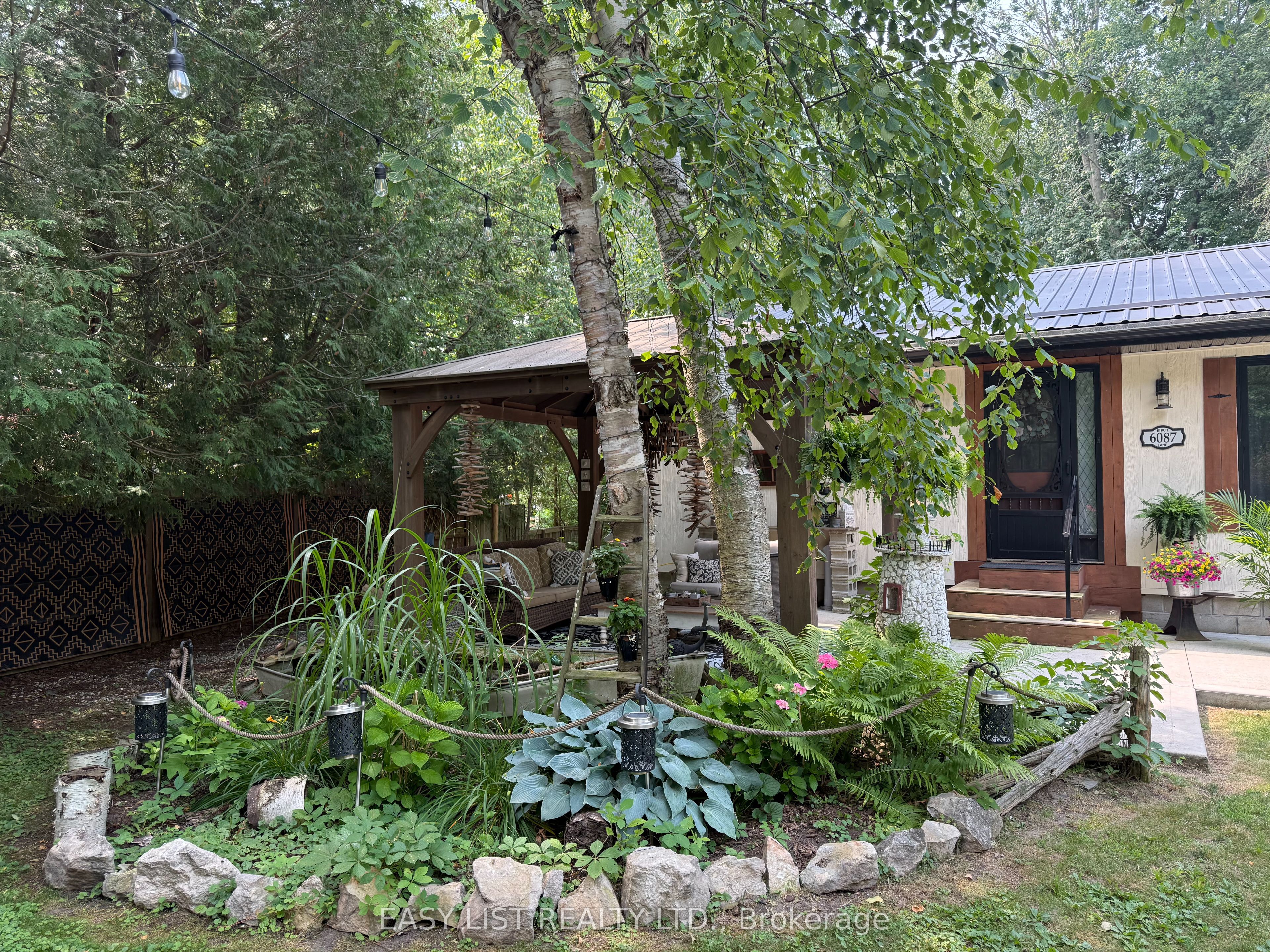 6087 Birch Lane Property Photo 3