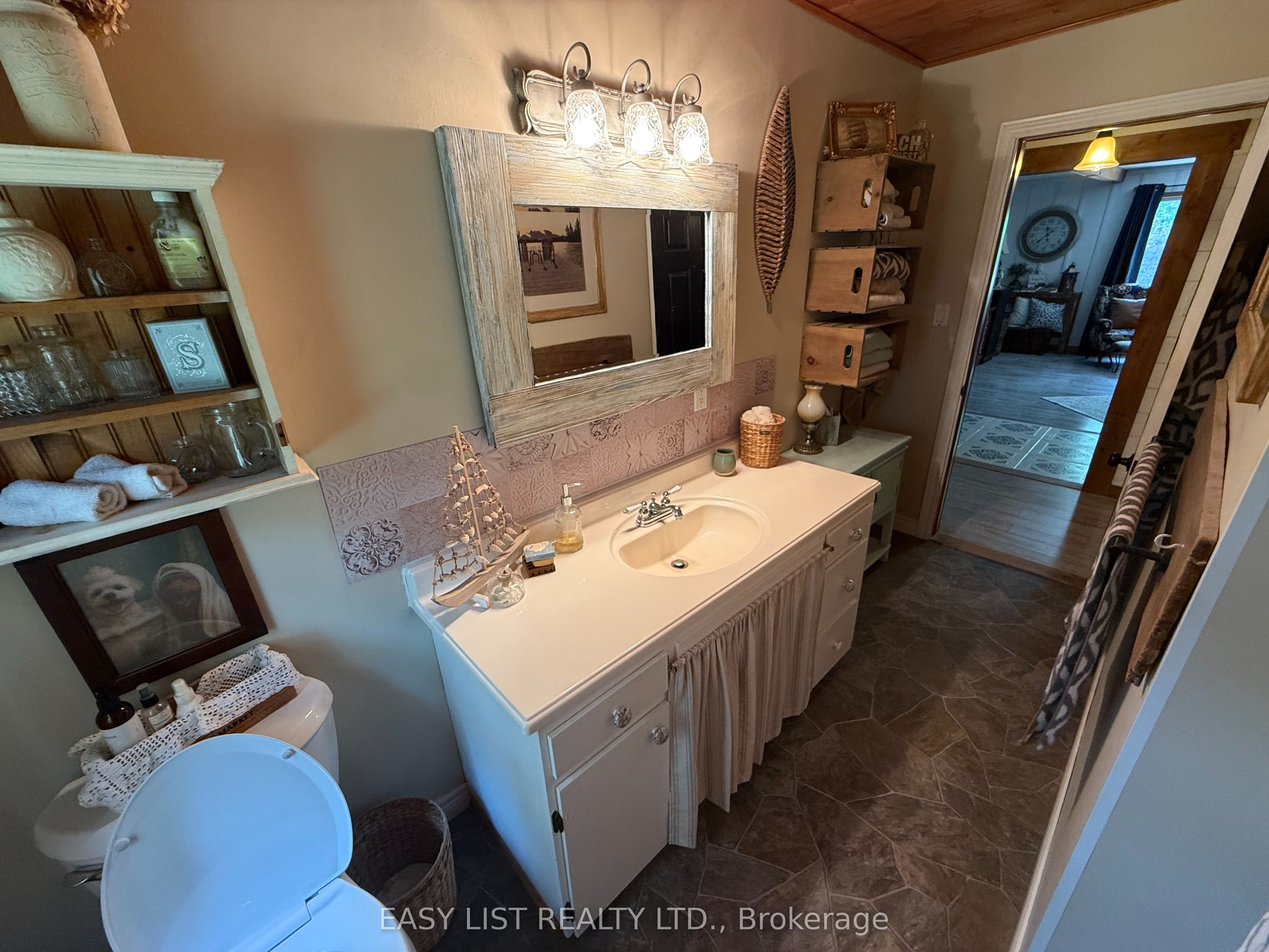 6087 Birch Lane Property Photo 14