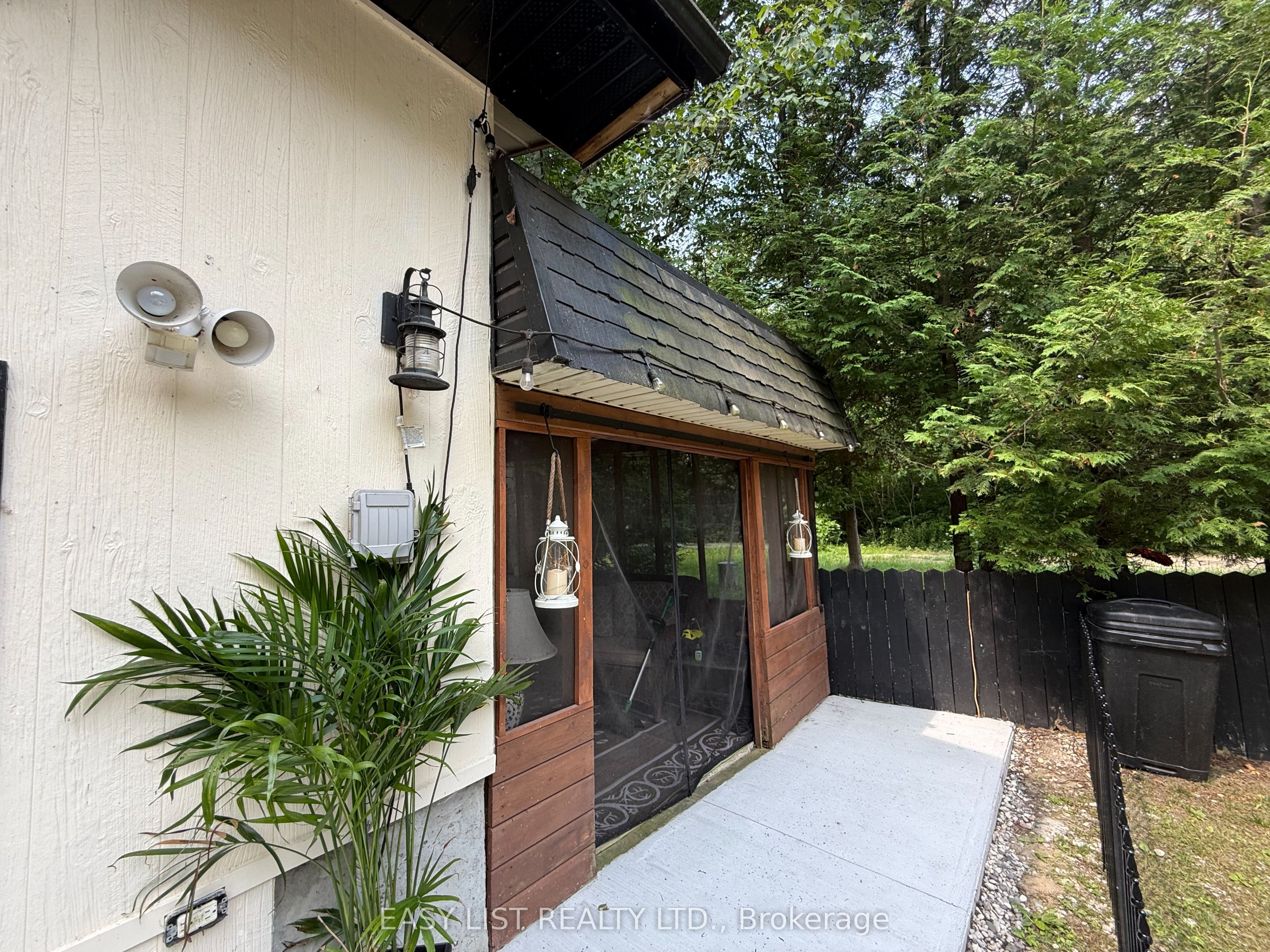 6087 Birch Lane Property Photo 23