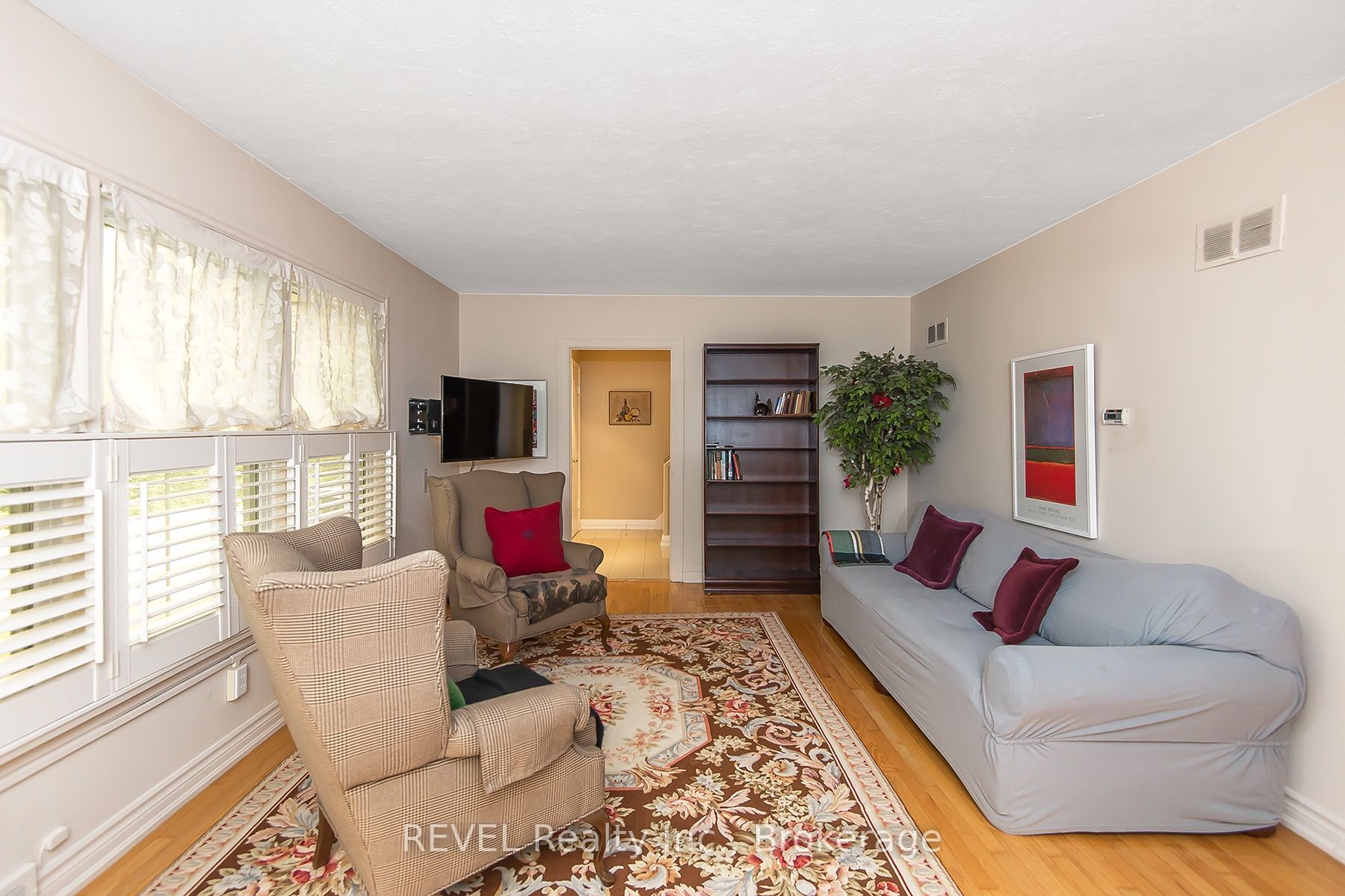 113 St. Paul Crescent Property Photo 15