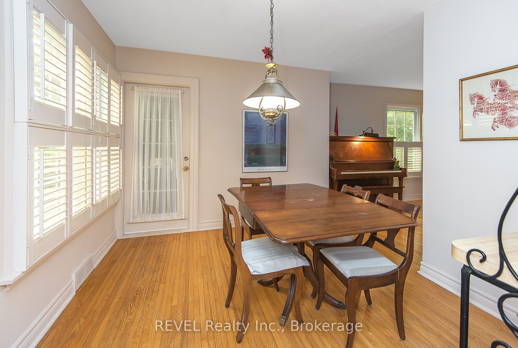 113 St. Paul Crescent Property Photo 18