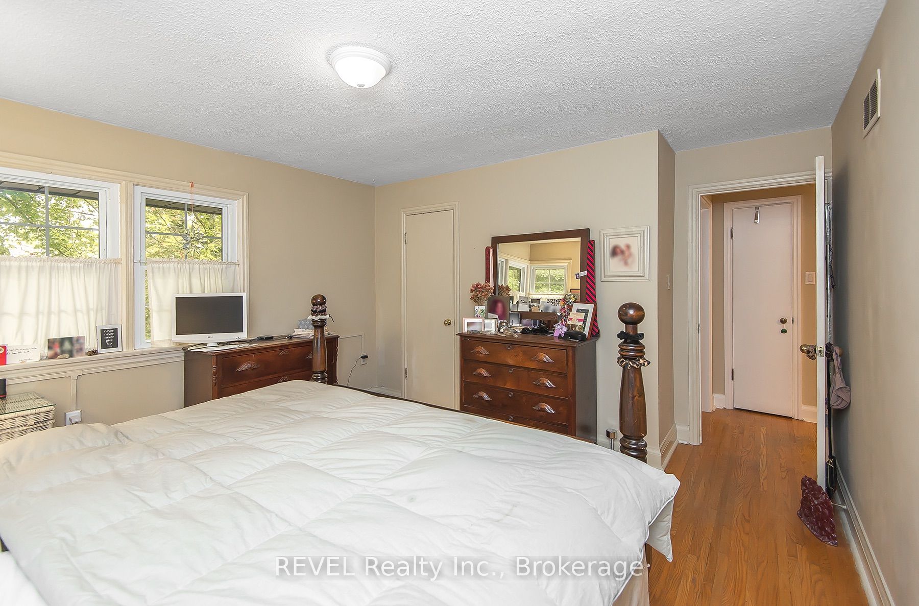 113 St. Paul Crescent Property Photo 20